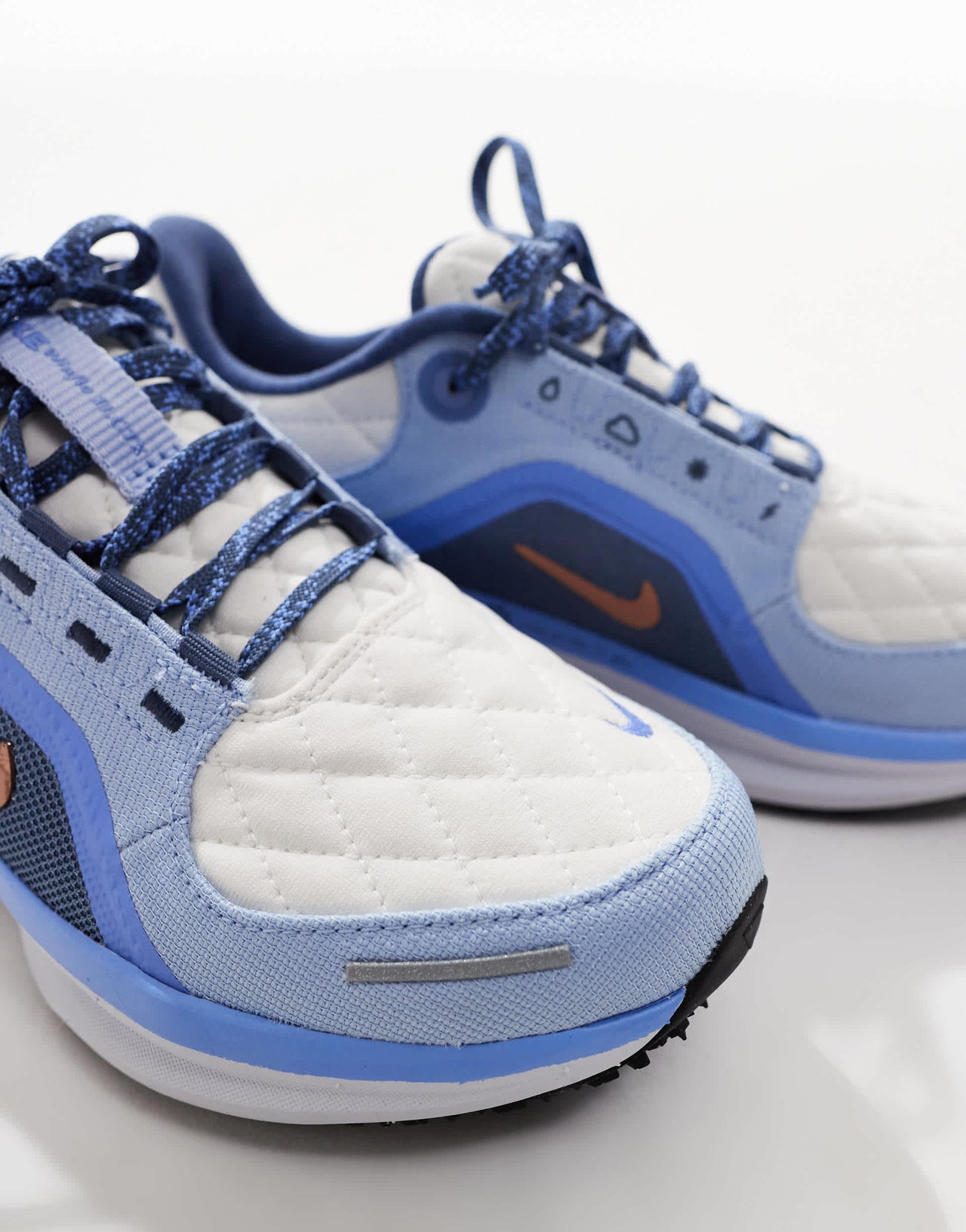 Nike Running Air Winflo 11 GORE-TEX trainers in grey and blue