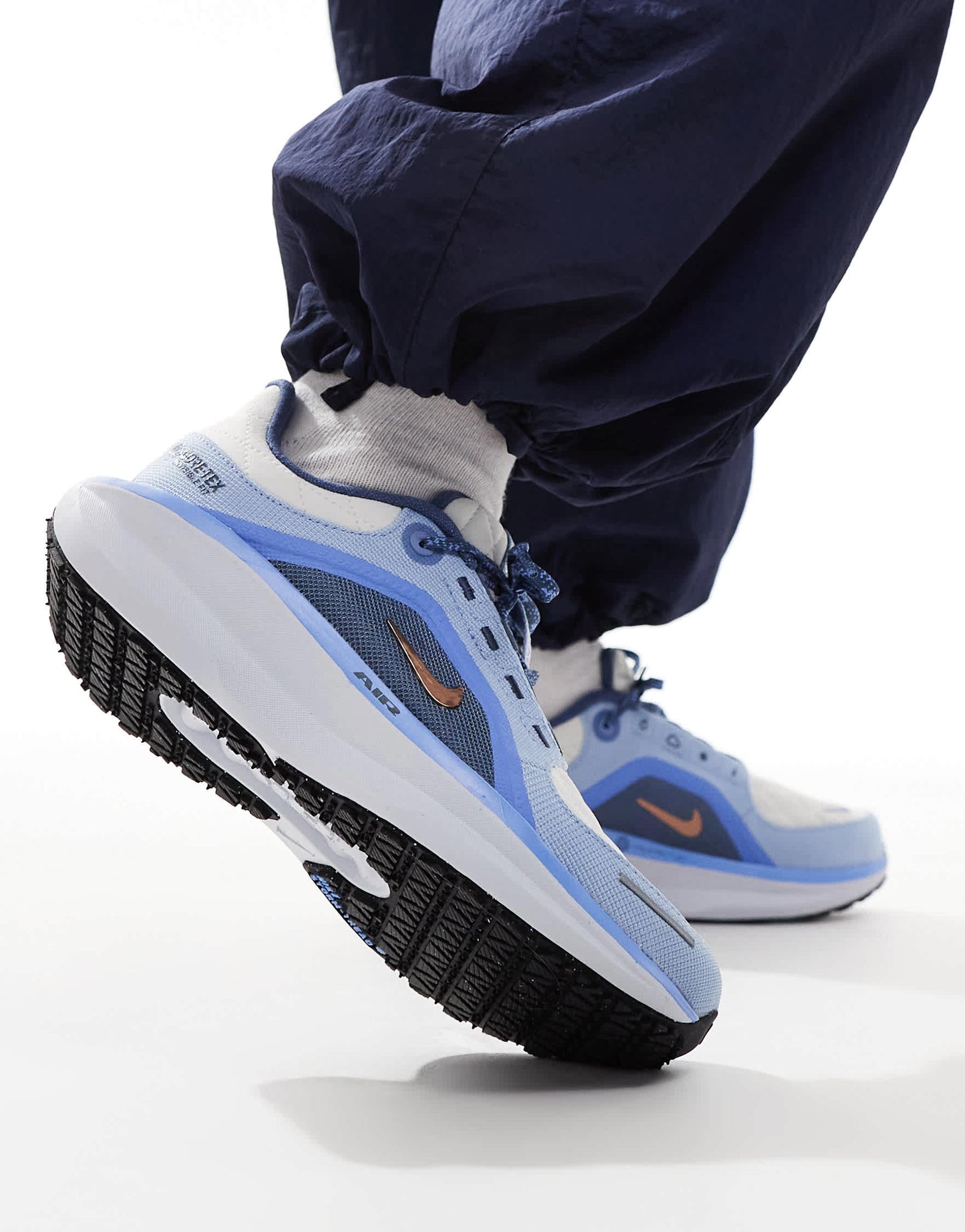 Nike Running Air Winflo 11 GORE-TEX trainers in grey and blue