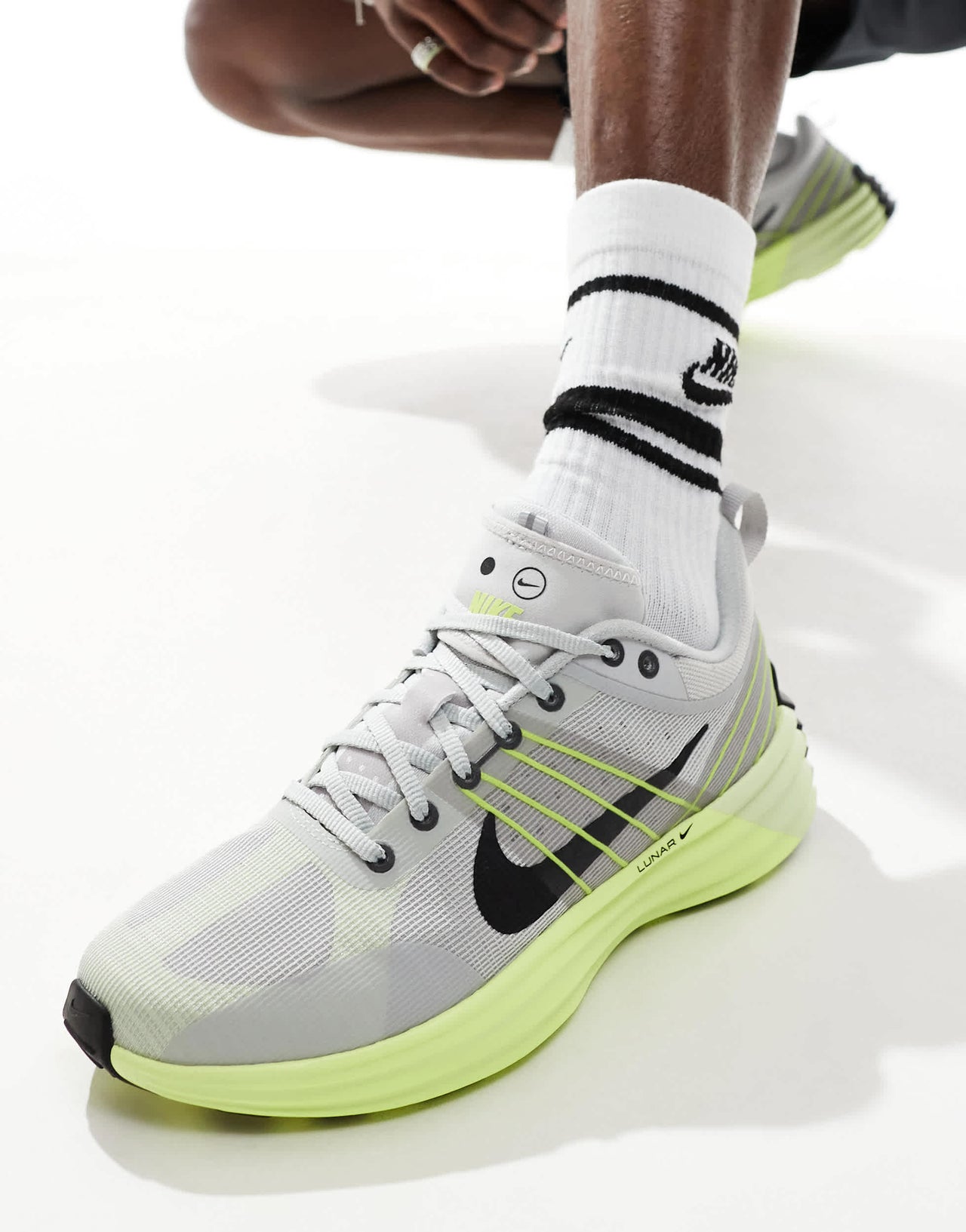 Nike Lunar Roam trainers in light grey and green