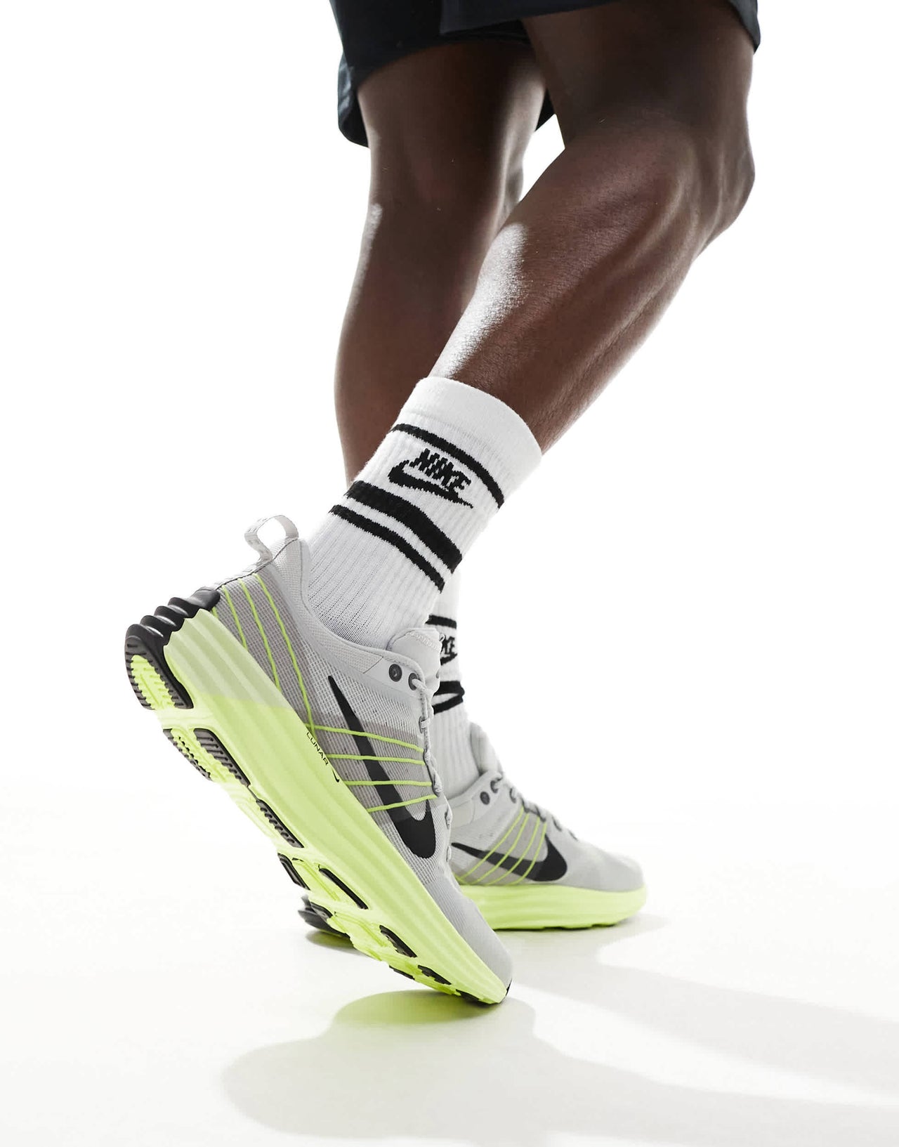 Nike Lunar Roam trainers in light grey and green