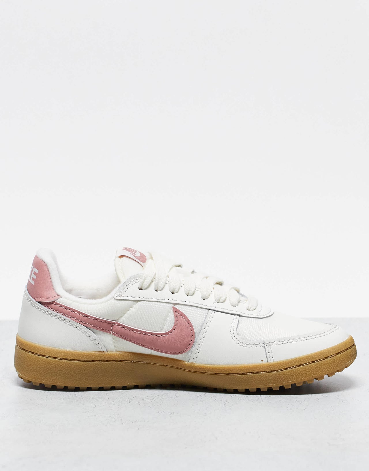 Nike Field General trainers in white and pink