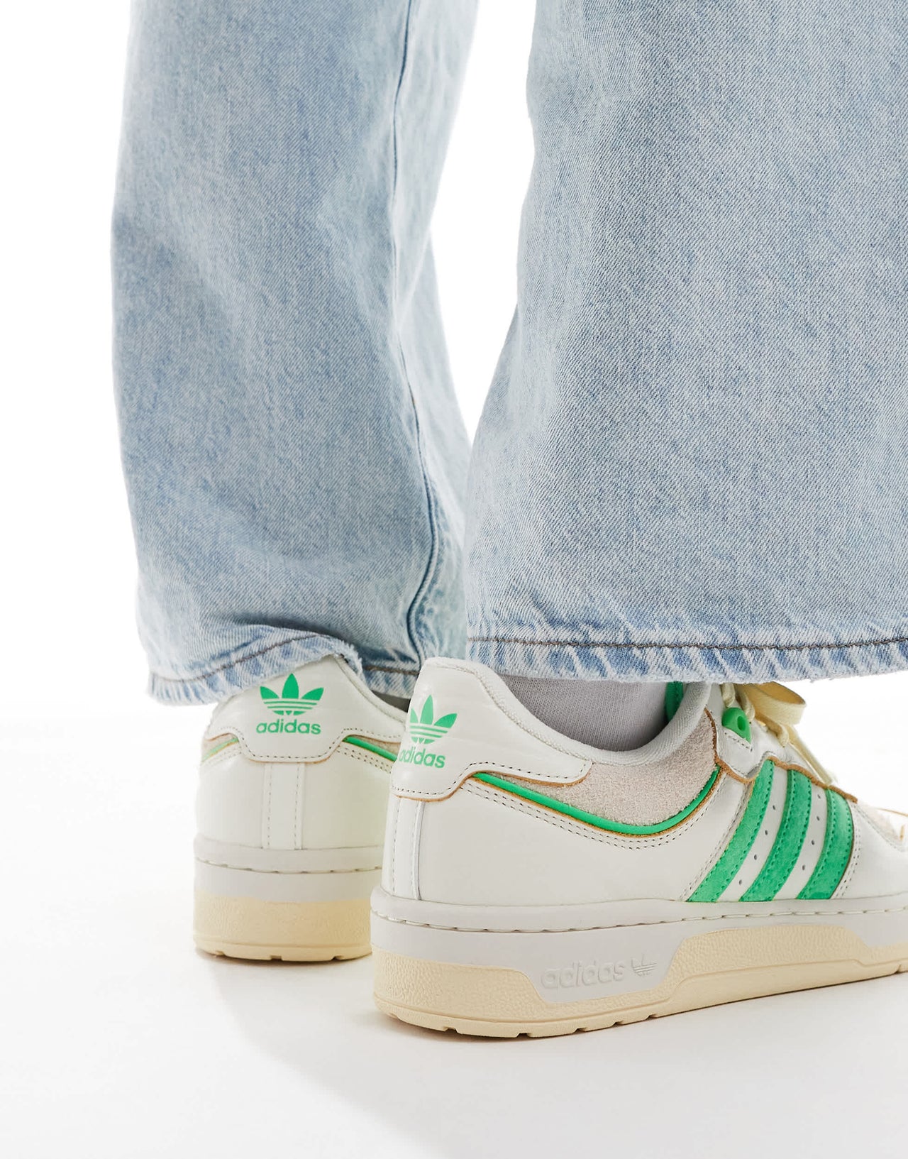 adidas Originals Rivalry 86 Low trainers in cream and green