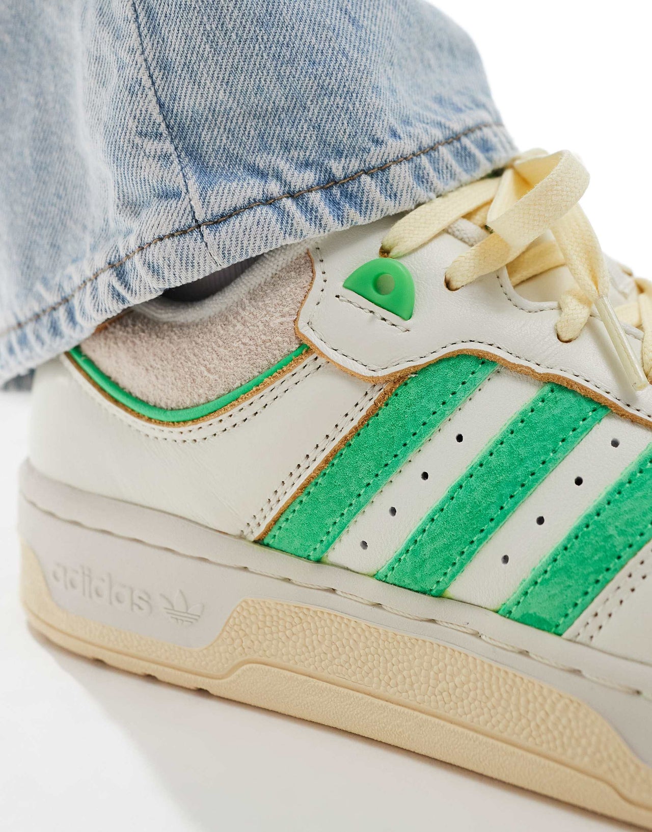 adidas Originals Rivalry 86 Low trainers in cream and green