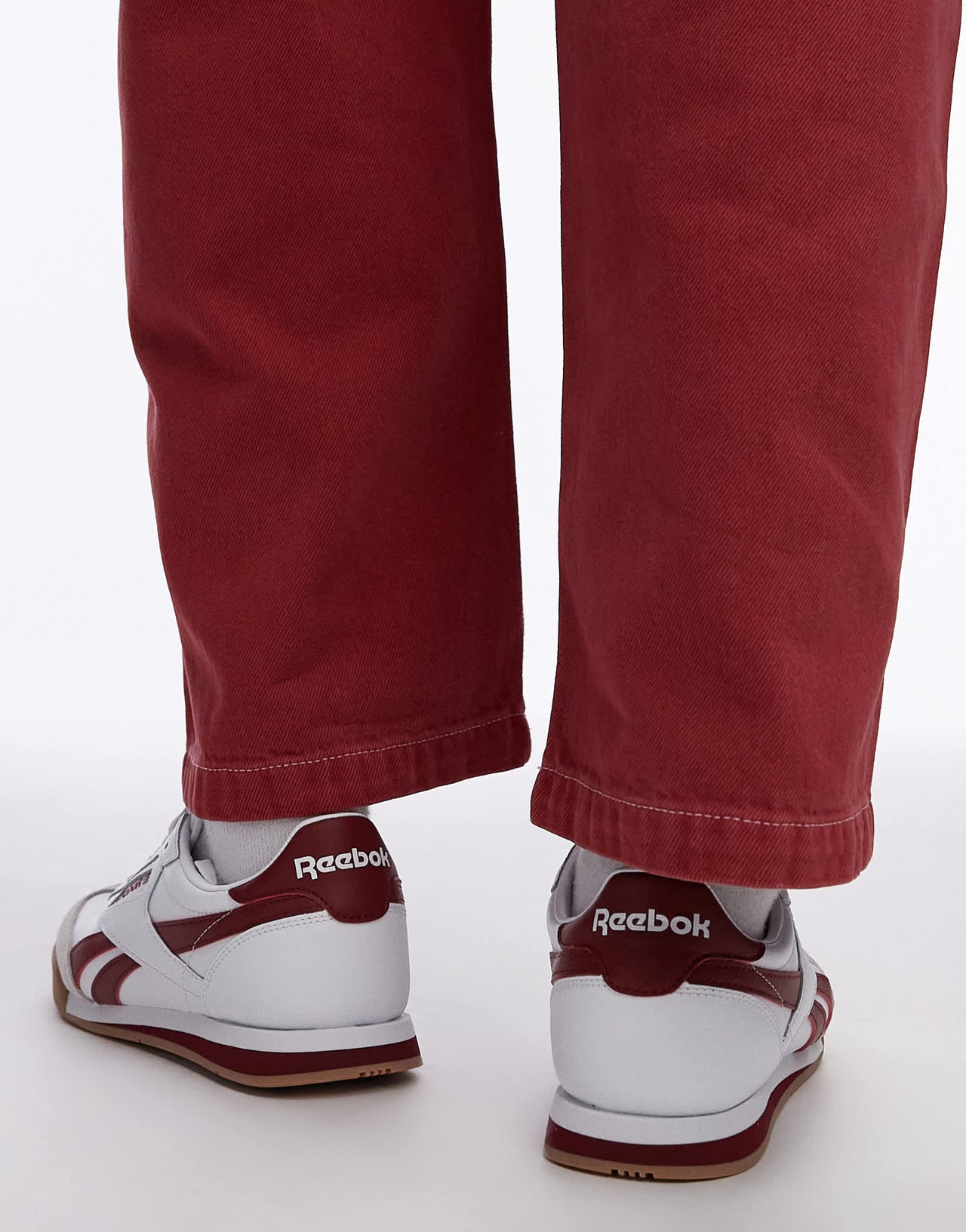 Reebok Campio XT trainers in white and burgundy