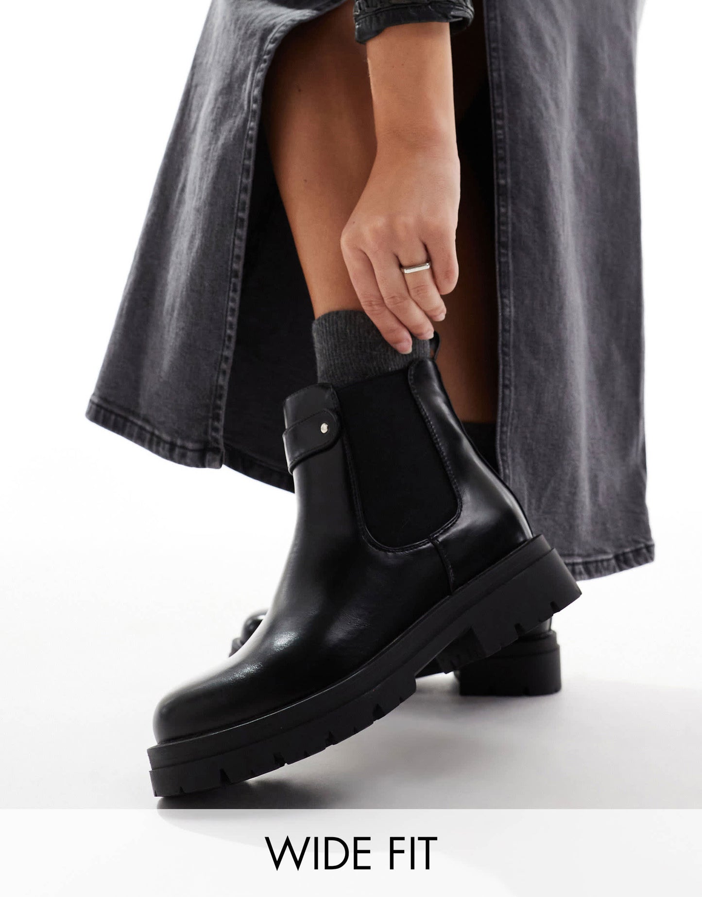 Glamorous Wide Fit chunky chelsea boots in black