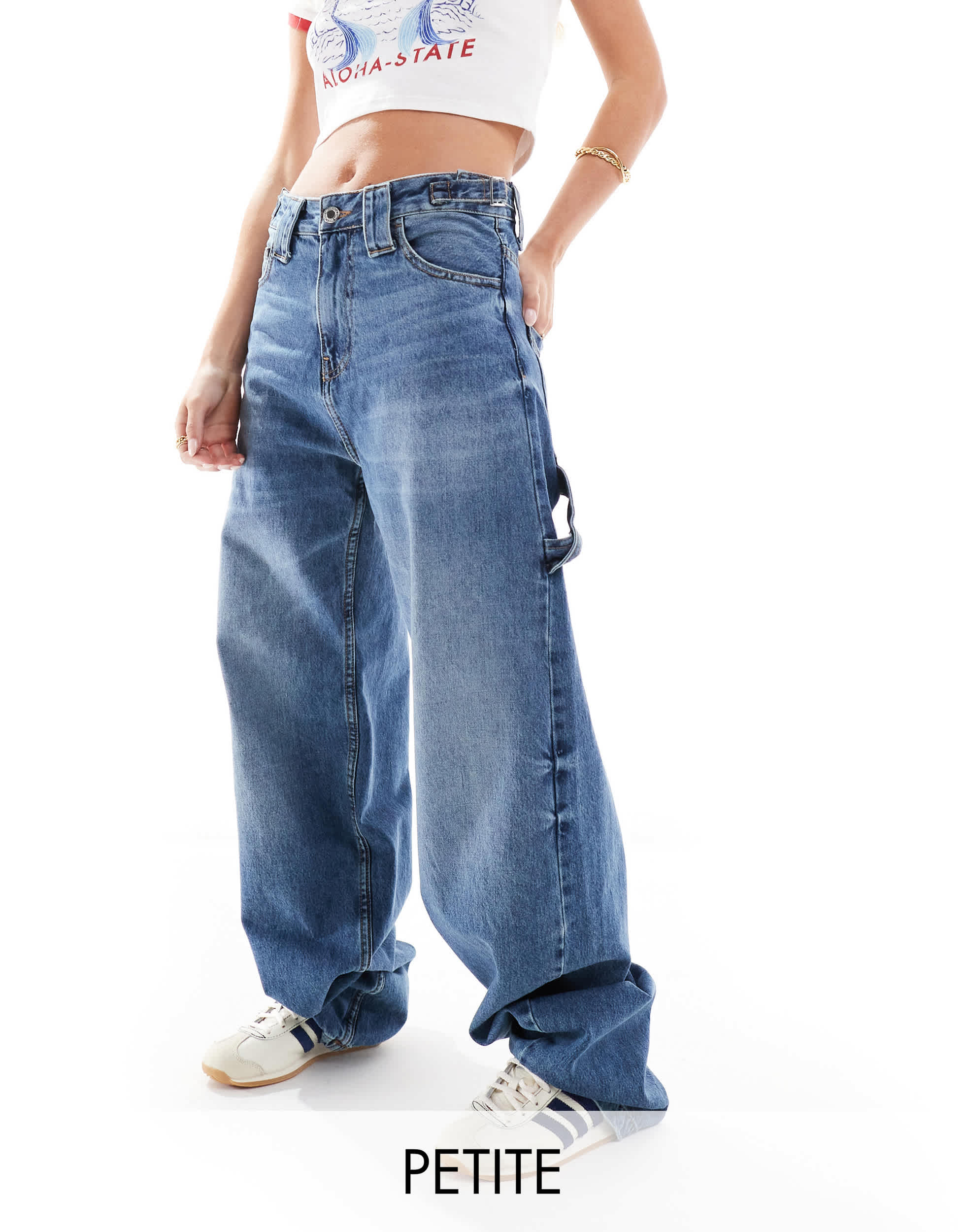 Stradivairus Petite carpenter jean with adjustable waist in medium blue