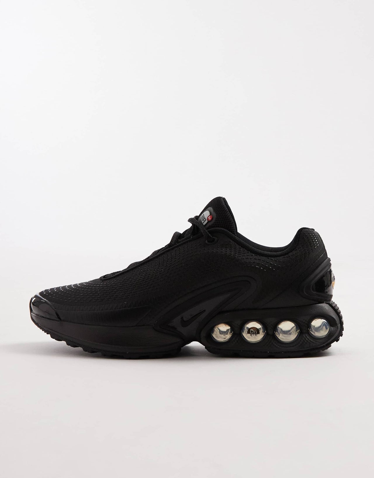 Nike Air Max DN trainers in black