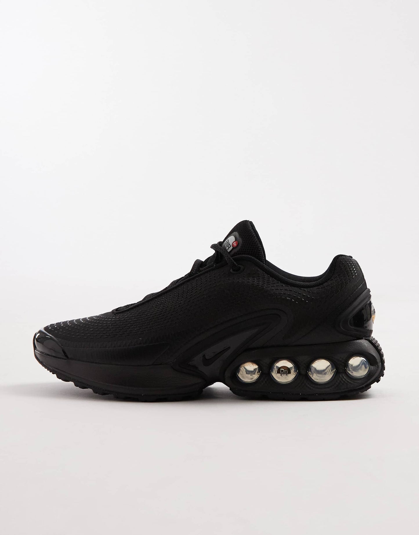 Nike Air Max DN trainers in black