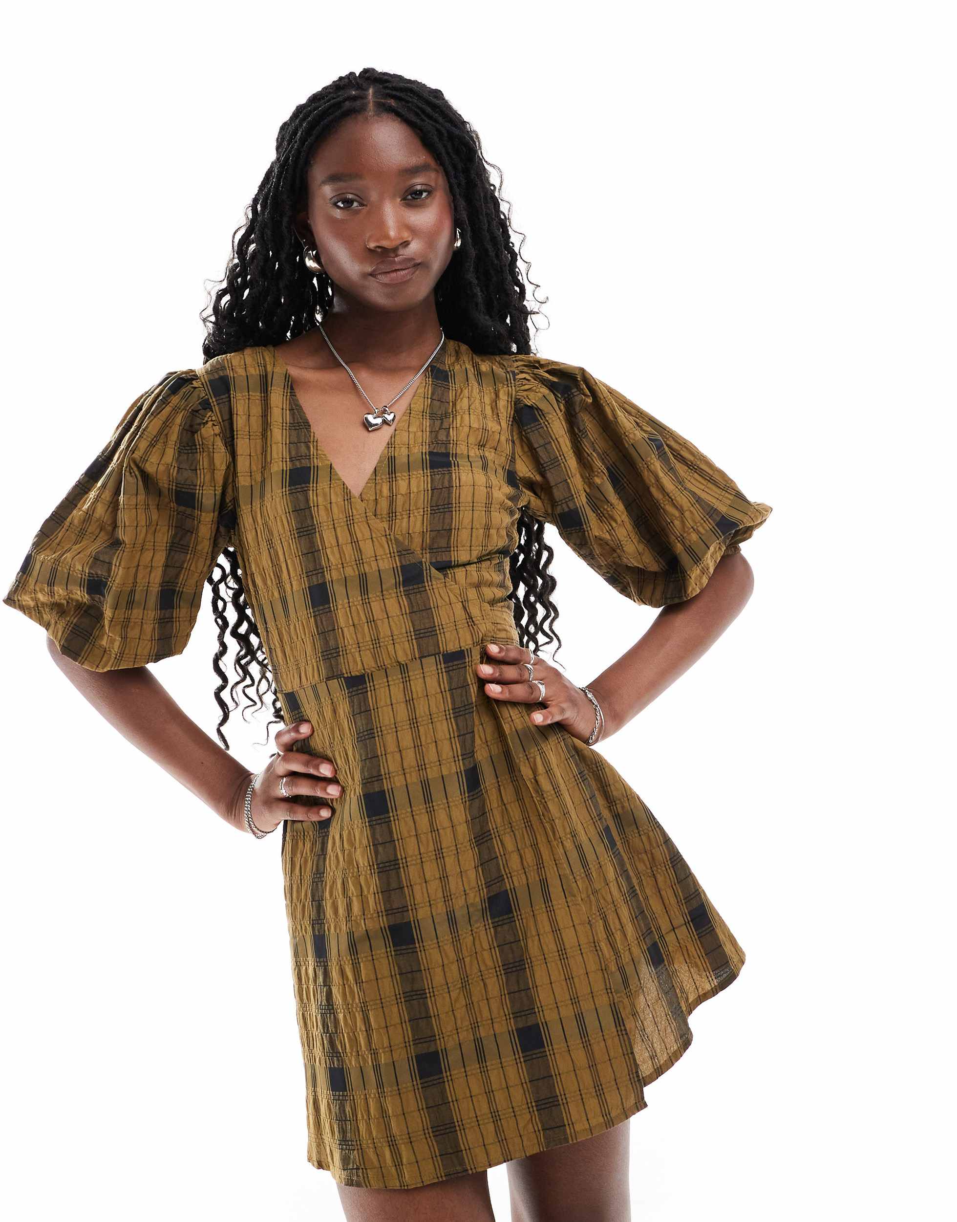 Glamorous v neck mini wrap smock dress in orange check