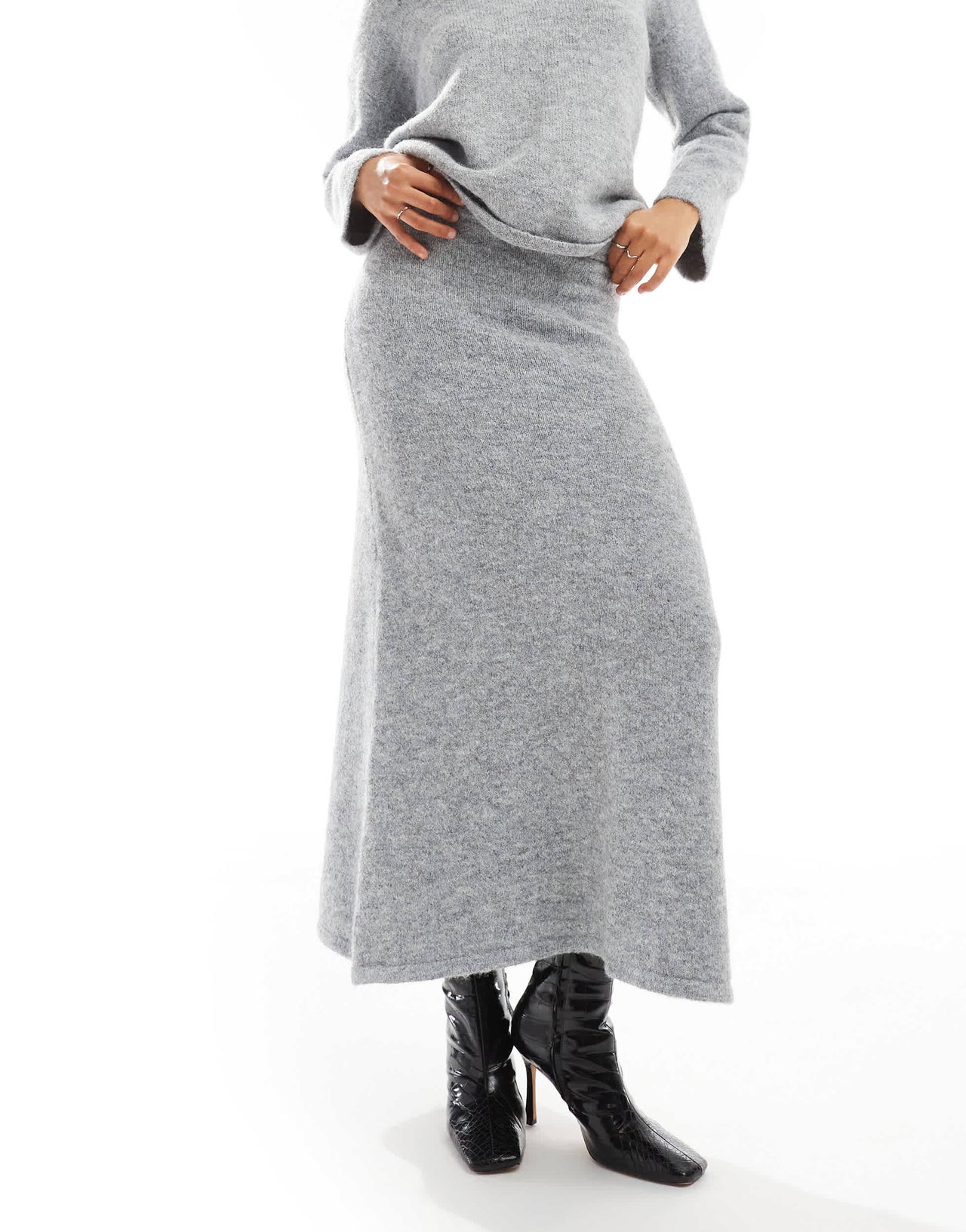 4th & Reckless fluffy wool mix knitted maxi skirt co-ord in grey