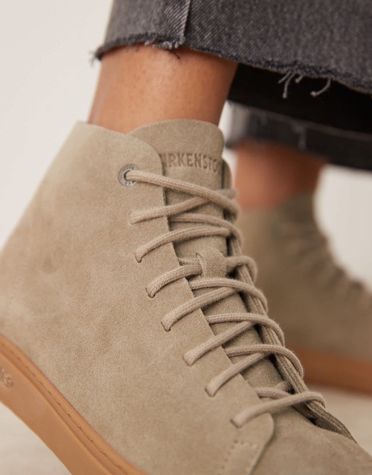 Birkenstock Unisex Bend mid trainers in taupe