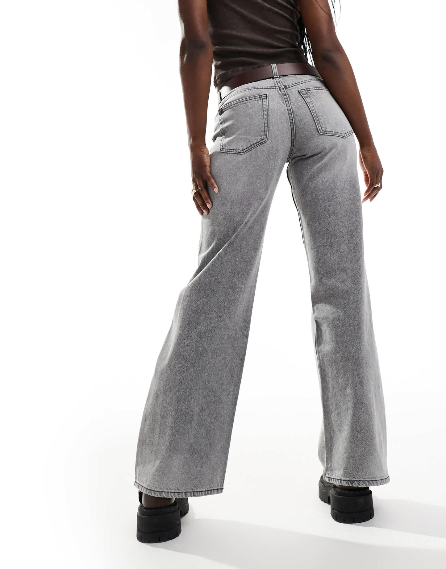 Monki Imoo low waisted wide fit jeans in concrete washed grey