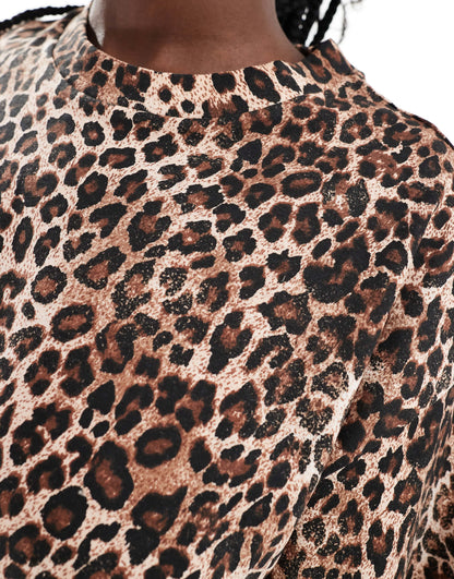 Monki oversized t-shirt in leopard print