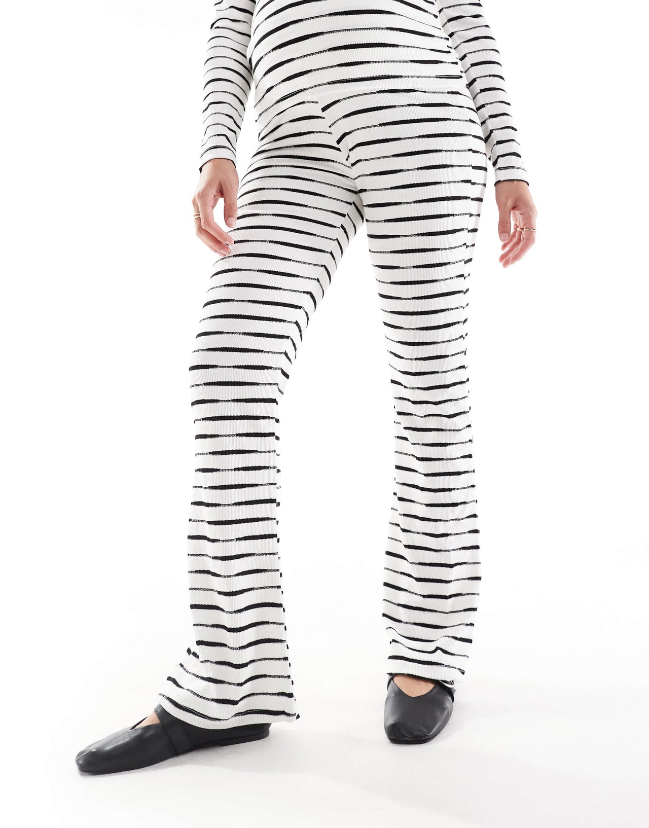 Mamalicious Maternity ribbed jersey flares co-ord in mono spacedye