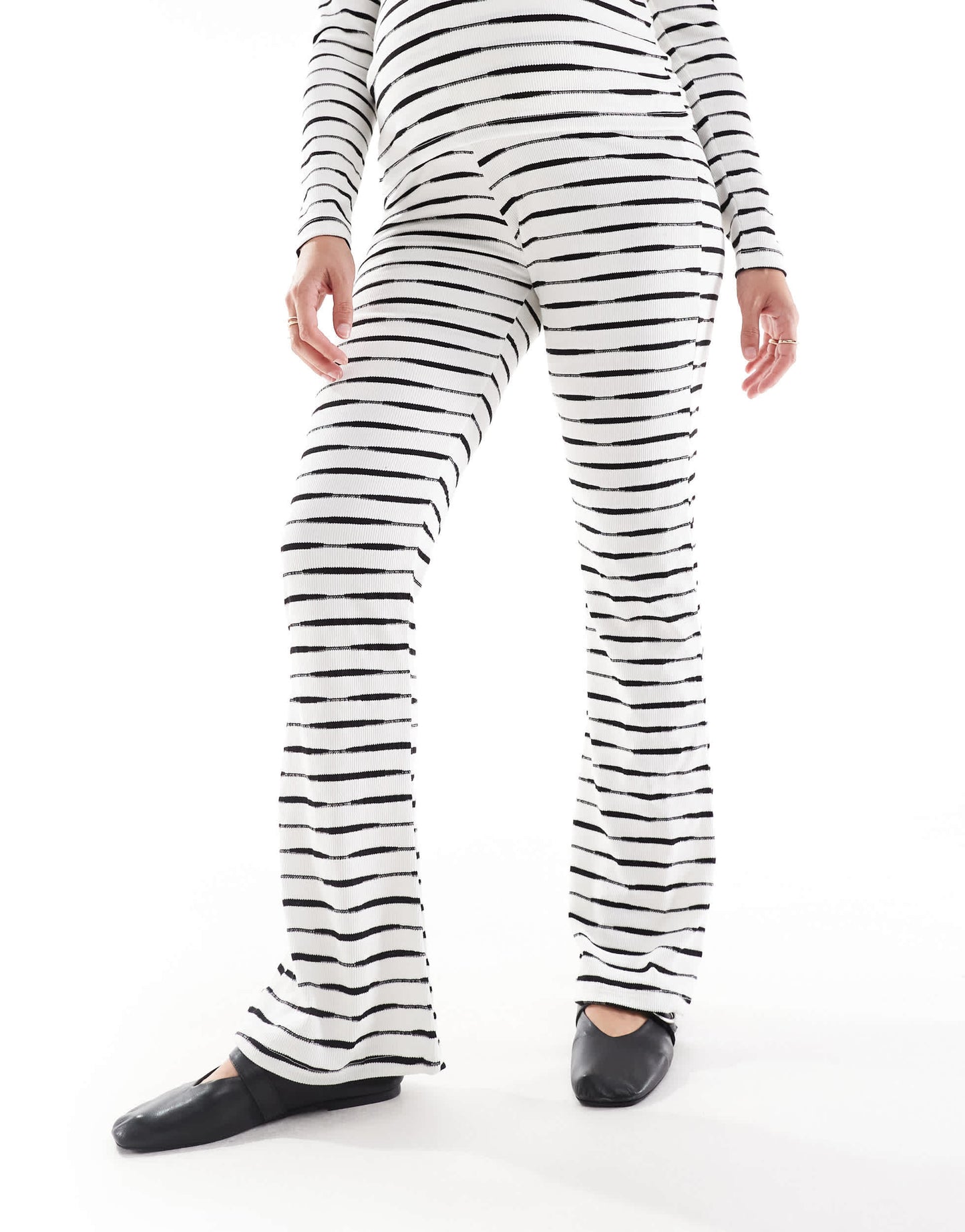 Mamalicious Maternity ribbed jersey flares co-ord in mono spacedye
