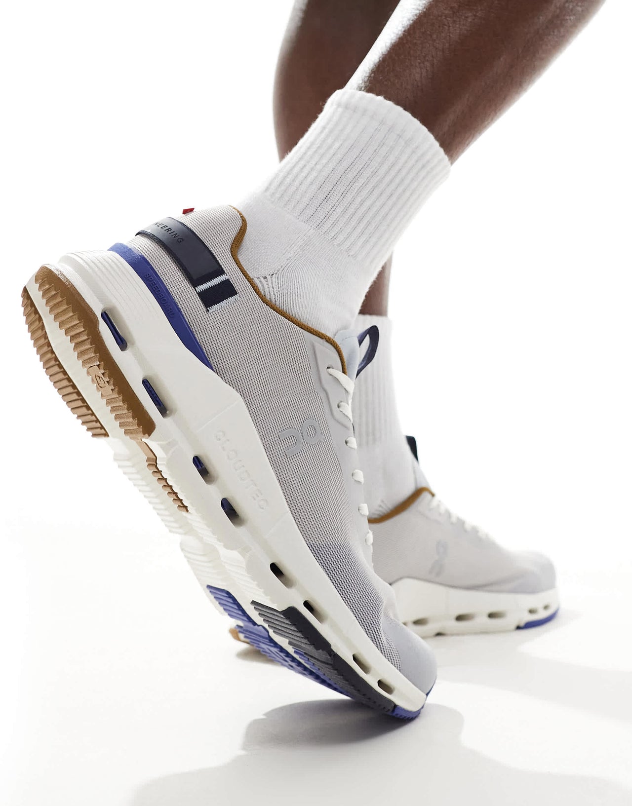 ON Cloudnova Form 2 all day trainers in grey