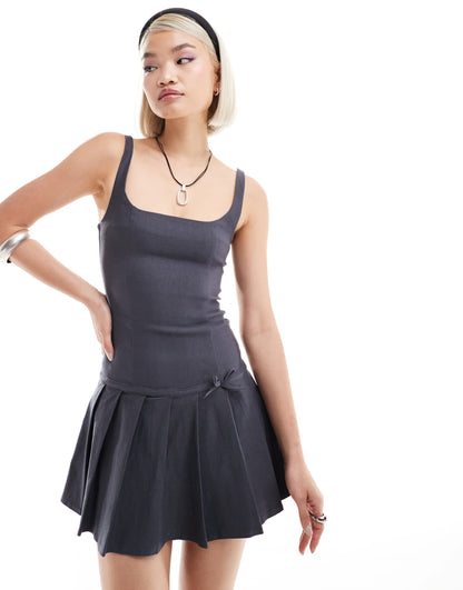 Motel jadzia drop waist pleated mini dress in charcoal grey