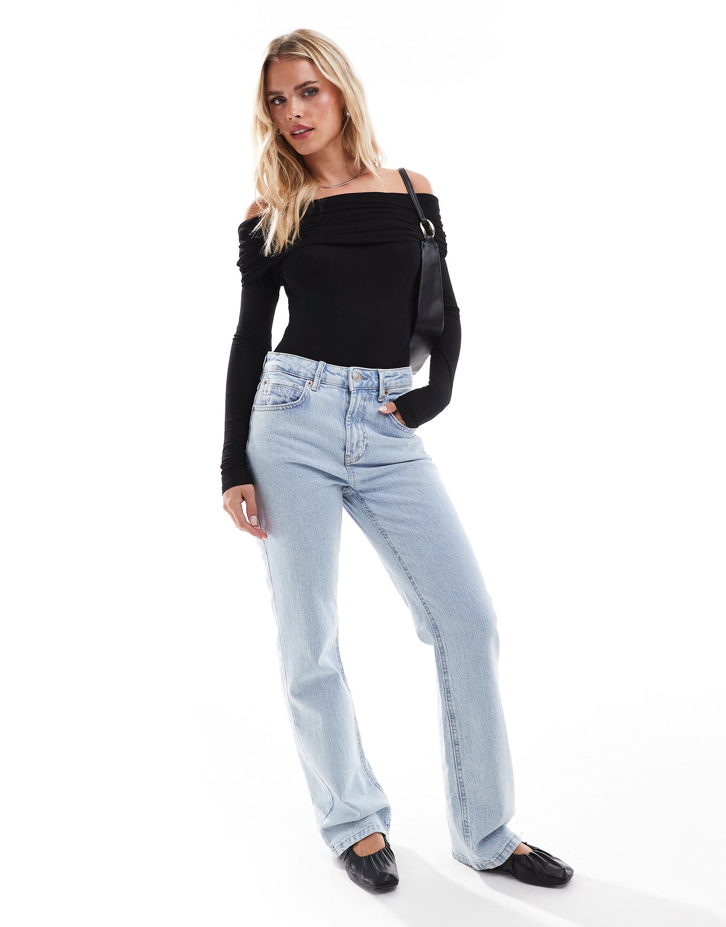 Stradivarius Petite D98 straight leg jeans in light blue