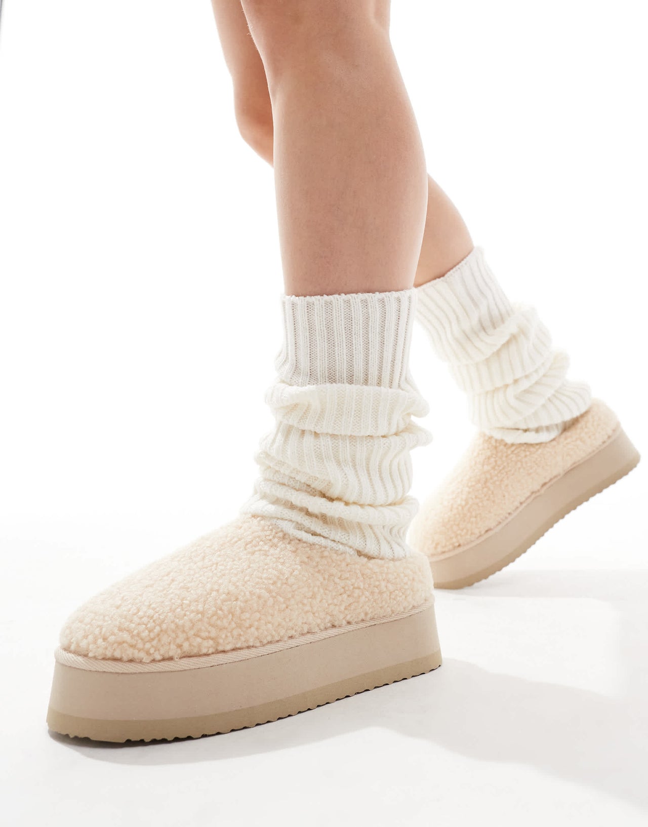 SEQWL fluffy teddy flatform mules in beige