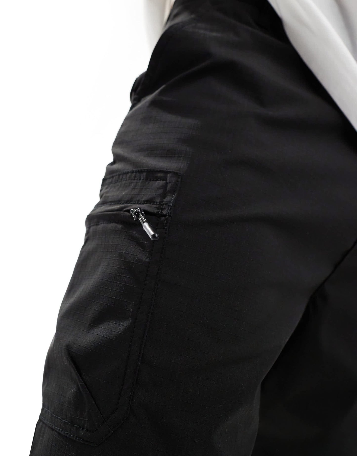 Regatta Men's Dalry Multi Pocket Shorts in Black