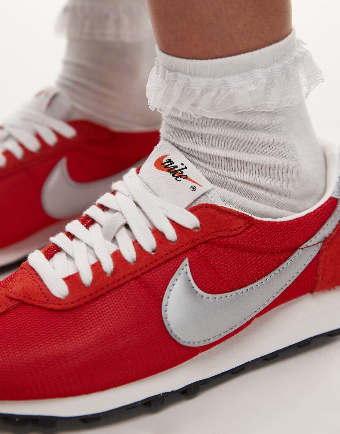 Nike LD-1000 trainers in red and silver