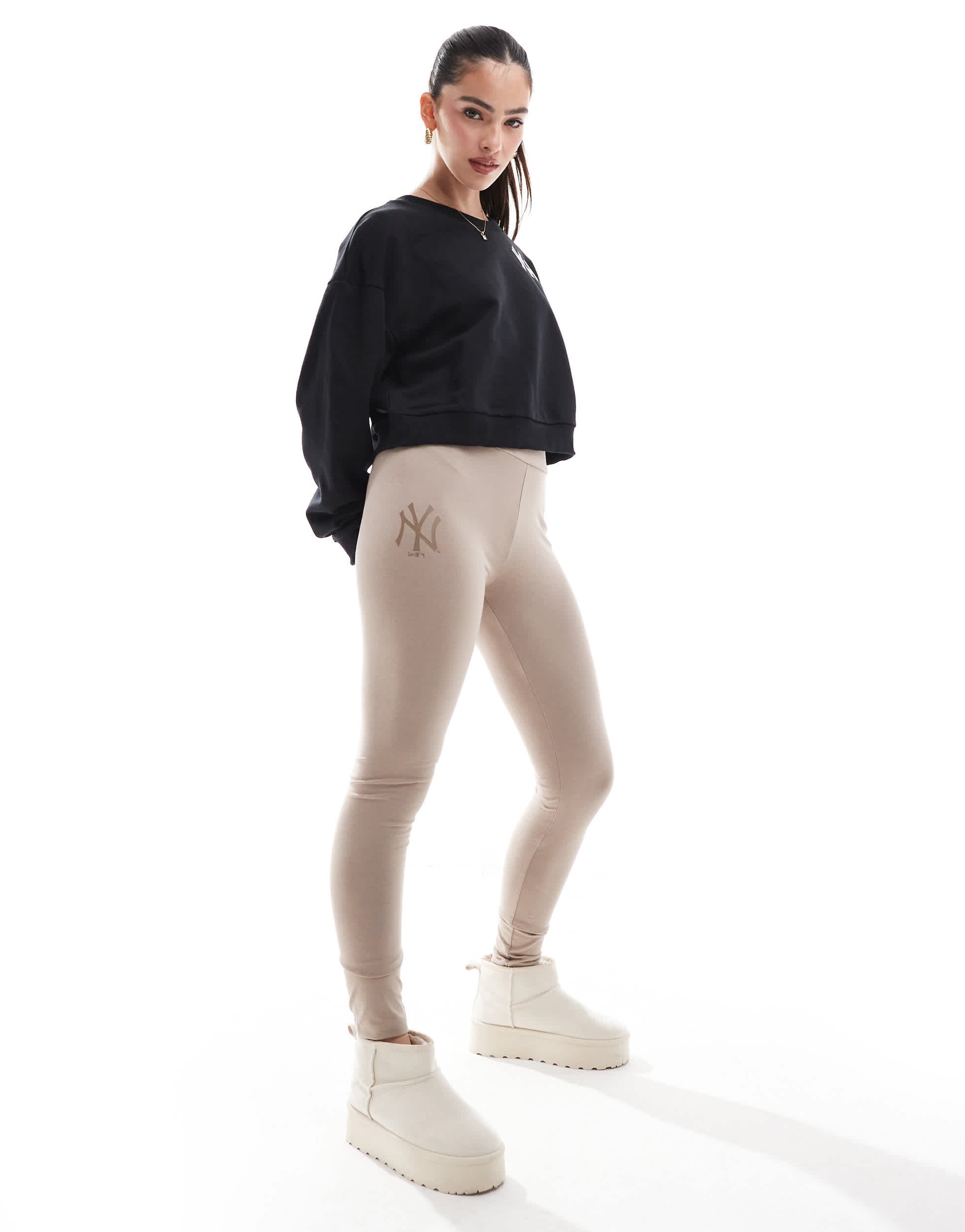 New Era NY Yankees logo leggings in beige