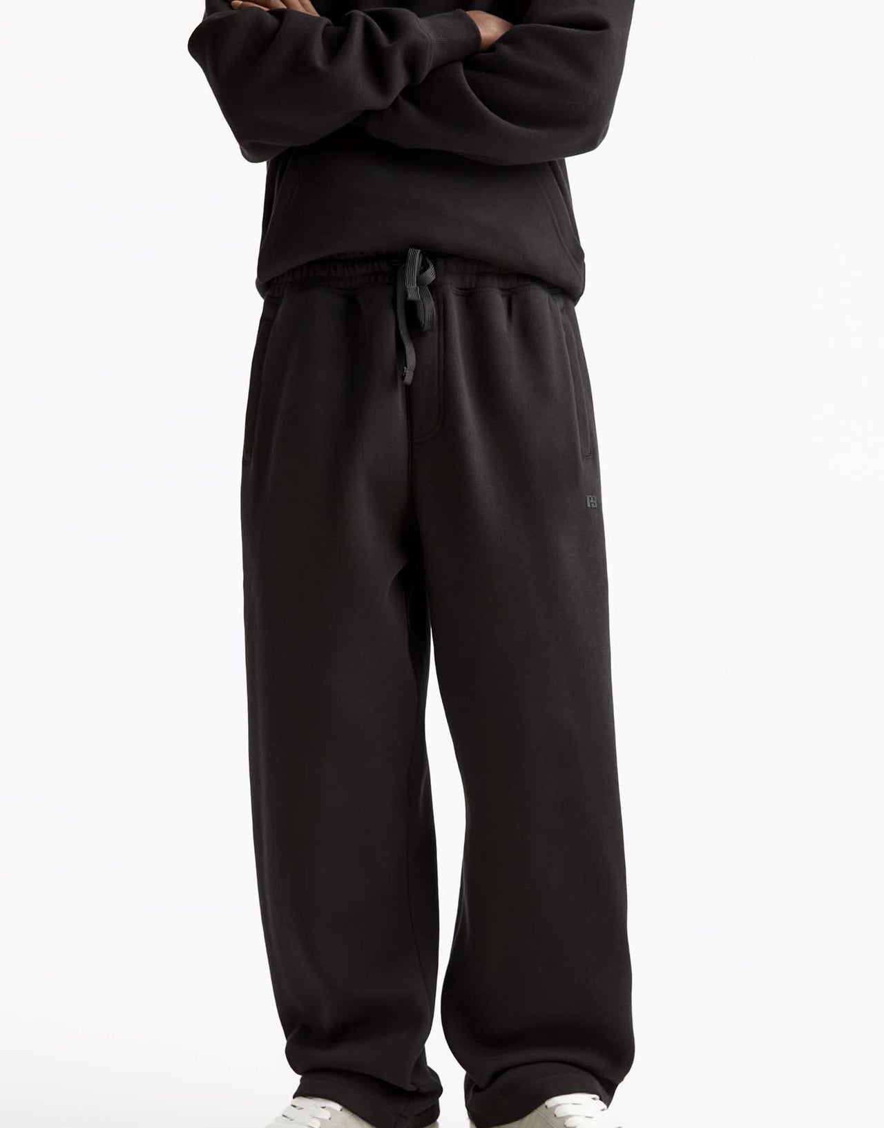 Pull&Bear heavyweight wide leg joggers in black