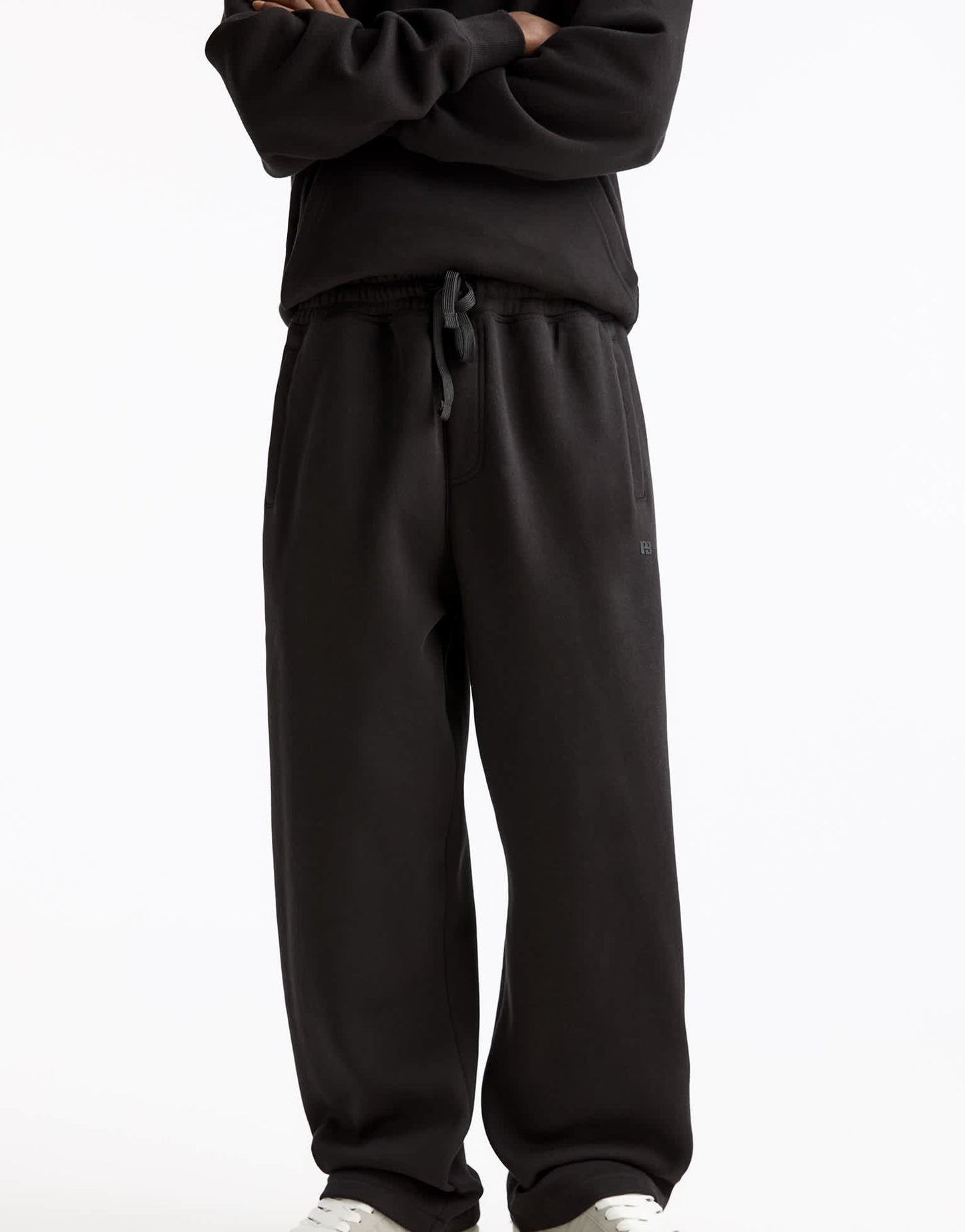 Pull&Bear heavyweight wide leg joggers in black
