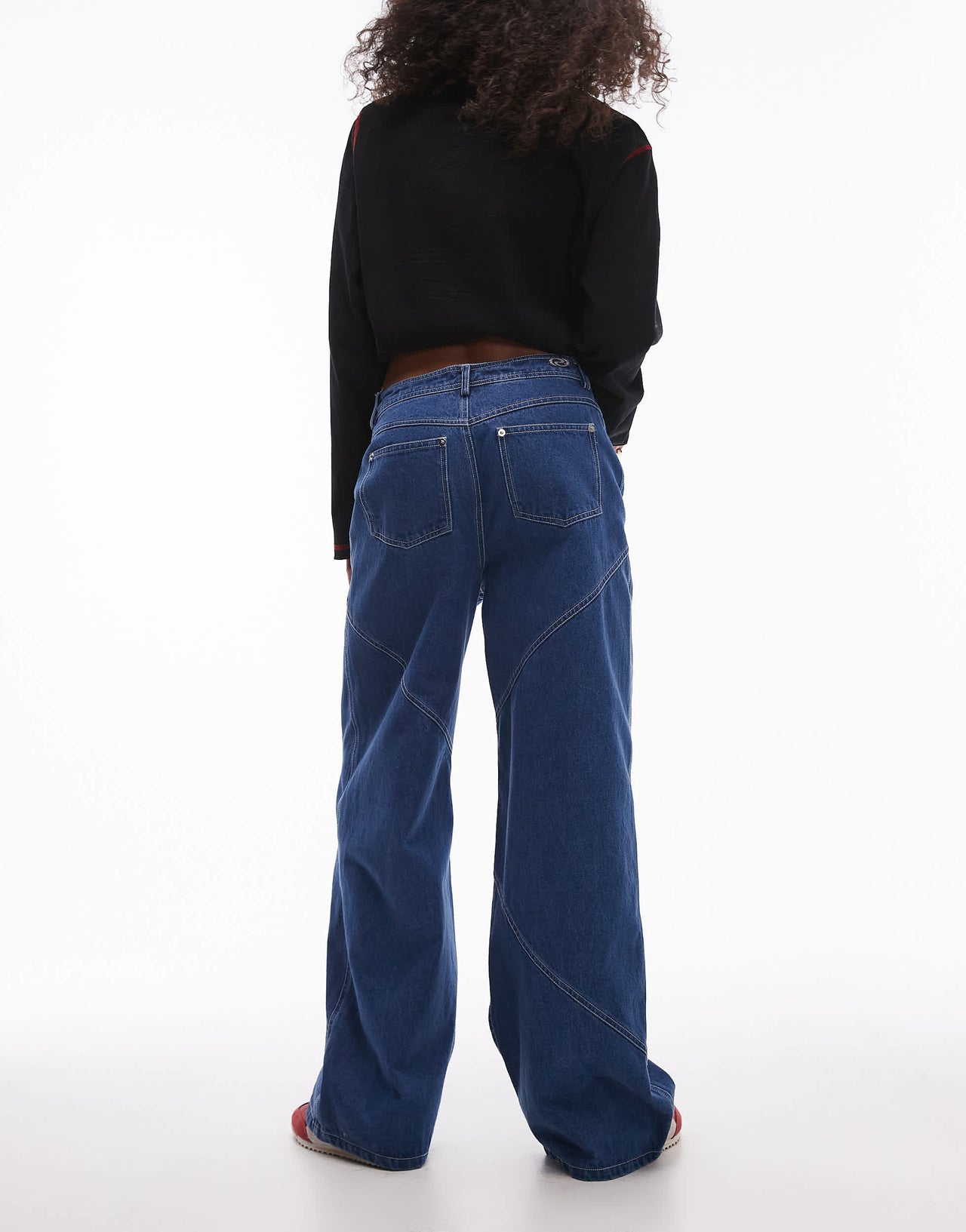 Resume wide leg boyfriend jeans in indigo denim with contrast stitch