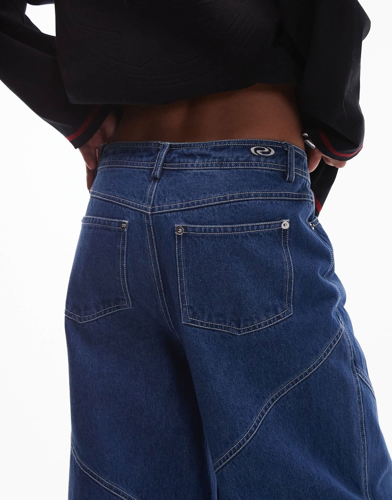 Resume wide leg boyfriend jeans in indigo denim with contrast stitch