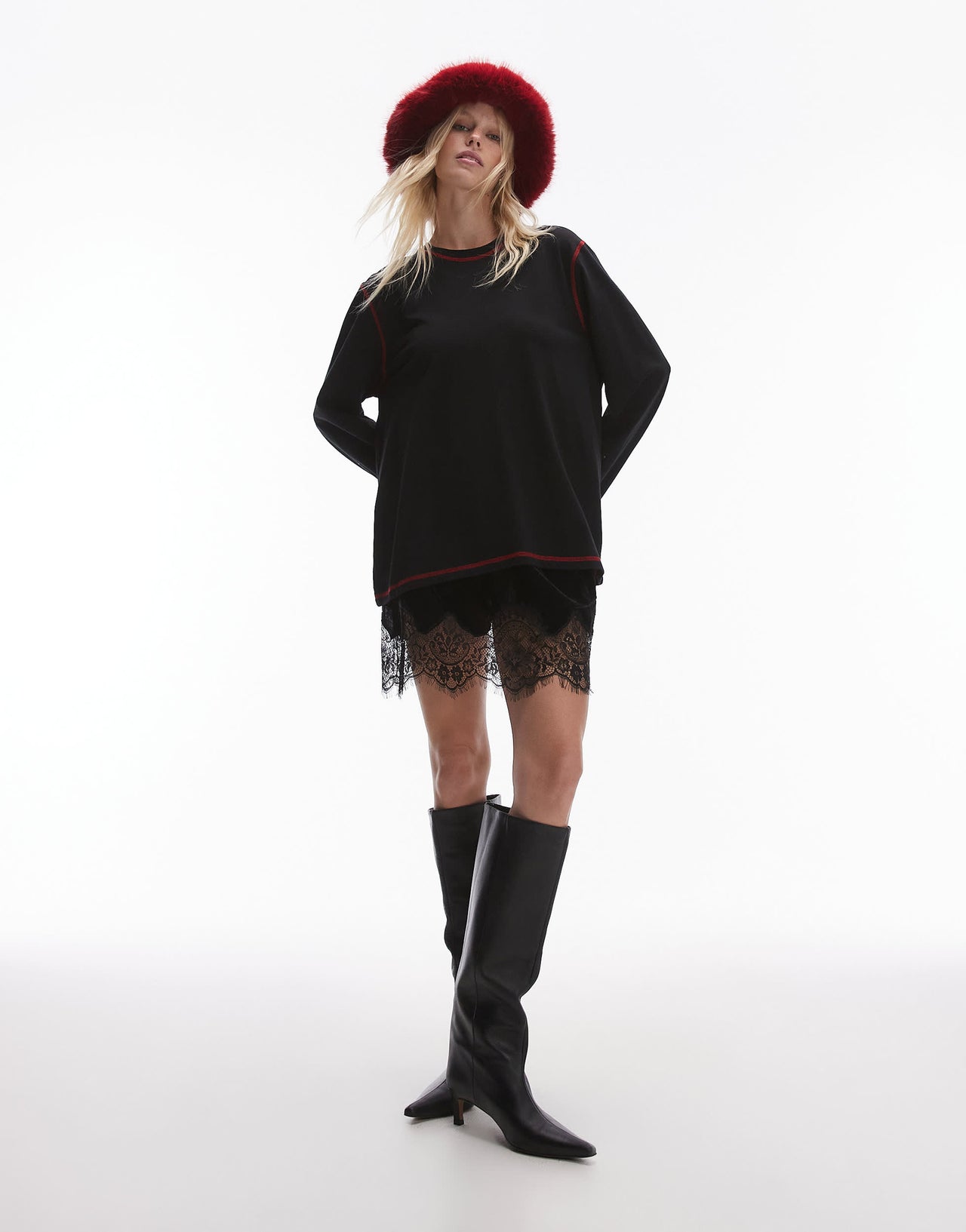 Resume oversized long sleeve t-shirt with red contrast stitching