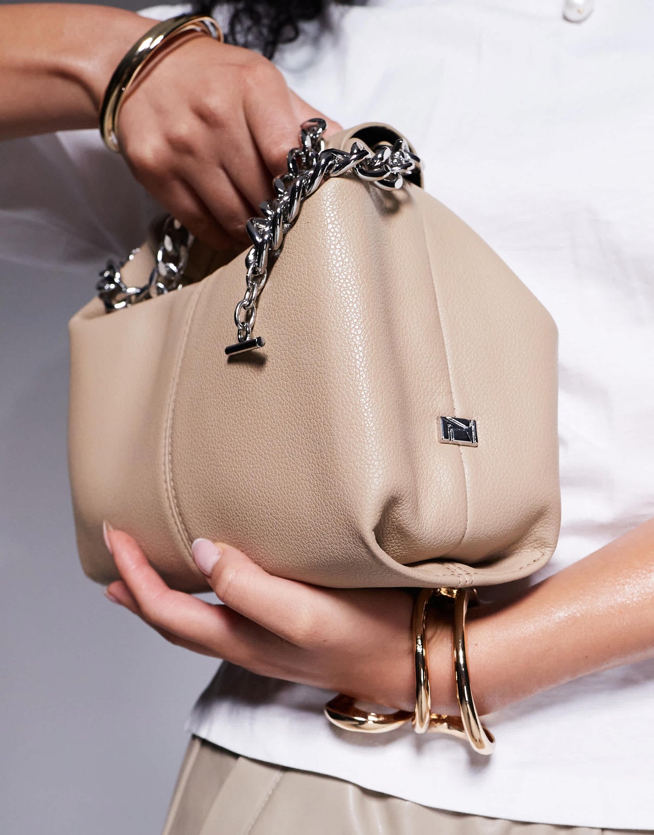River Island pouch bag with chain strap in light beige