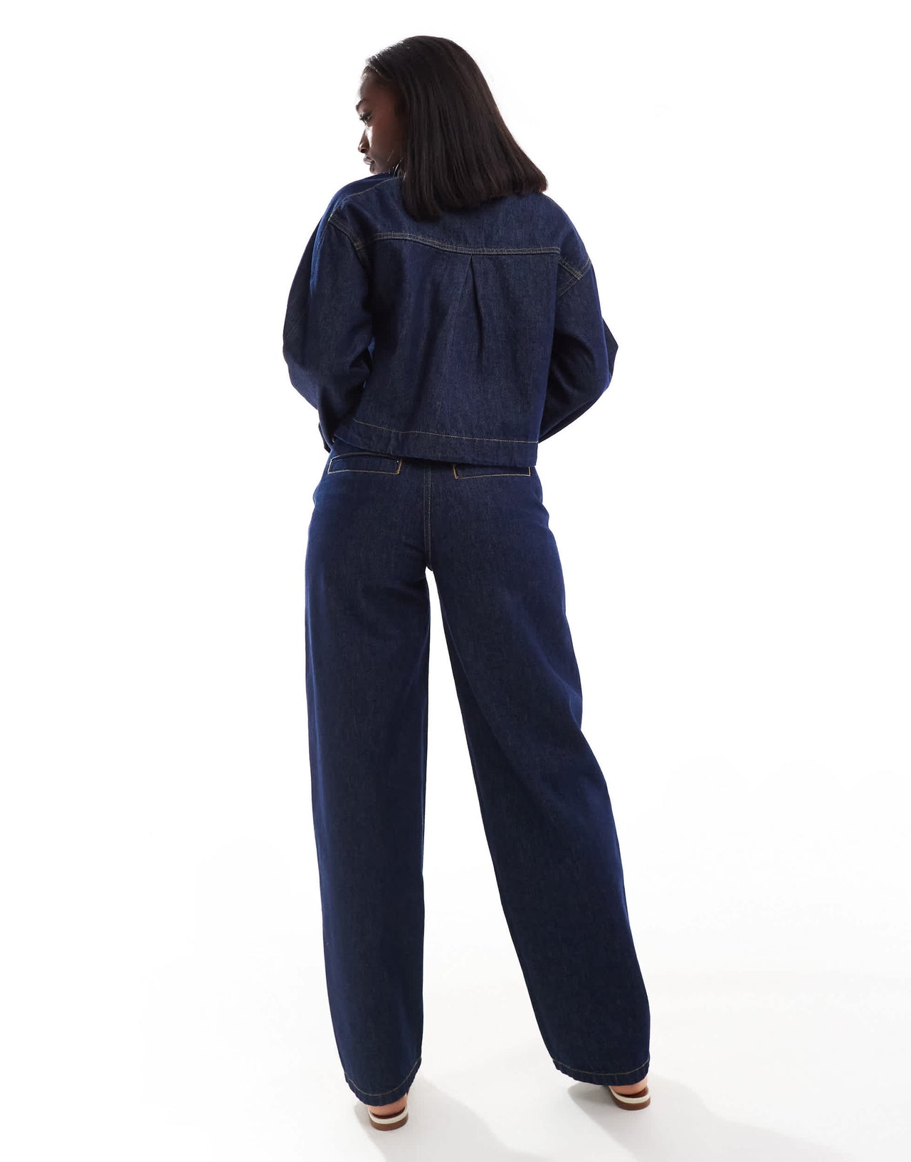 ASOS DESIGN tailored barrel jeans in rinse wash