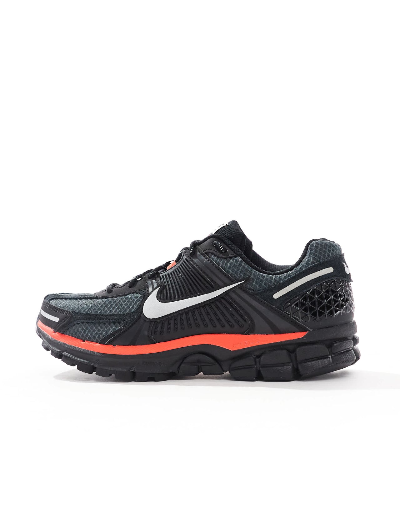 Nike Zoom Vomero 5 trainers in black and metallic silver