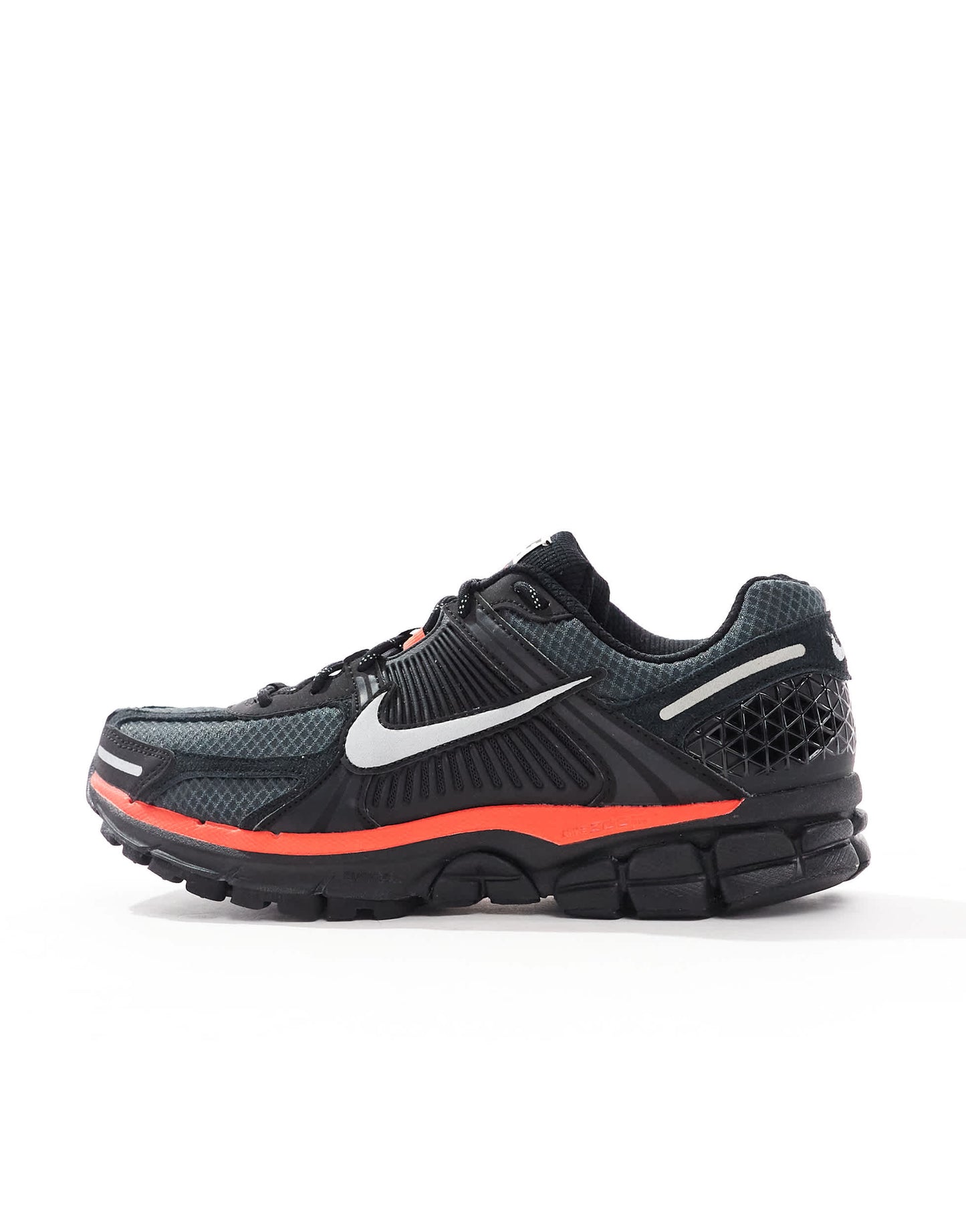 Nike Zoom Vomero 5 trainers in black and metallic silver