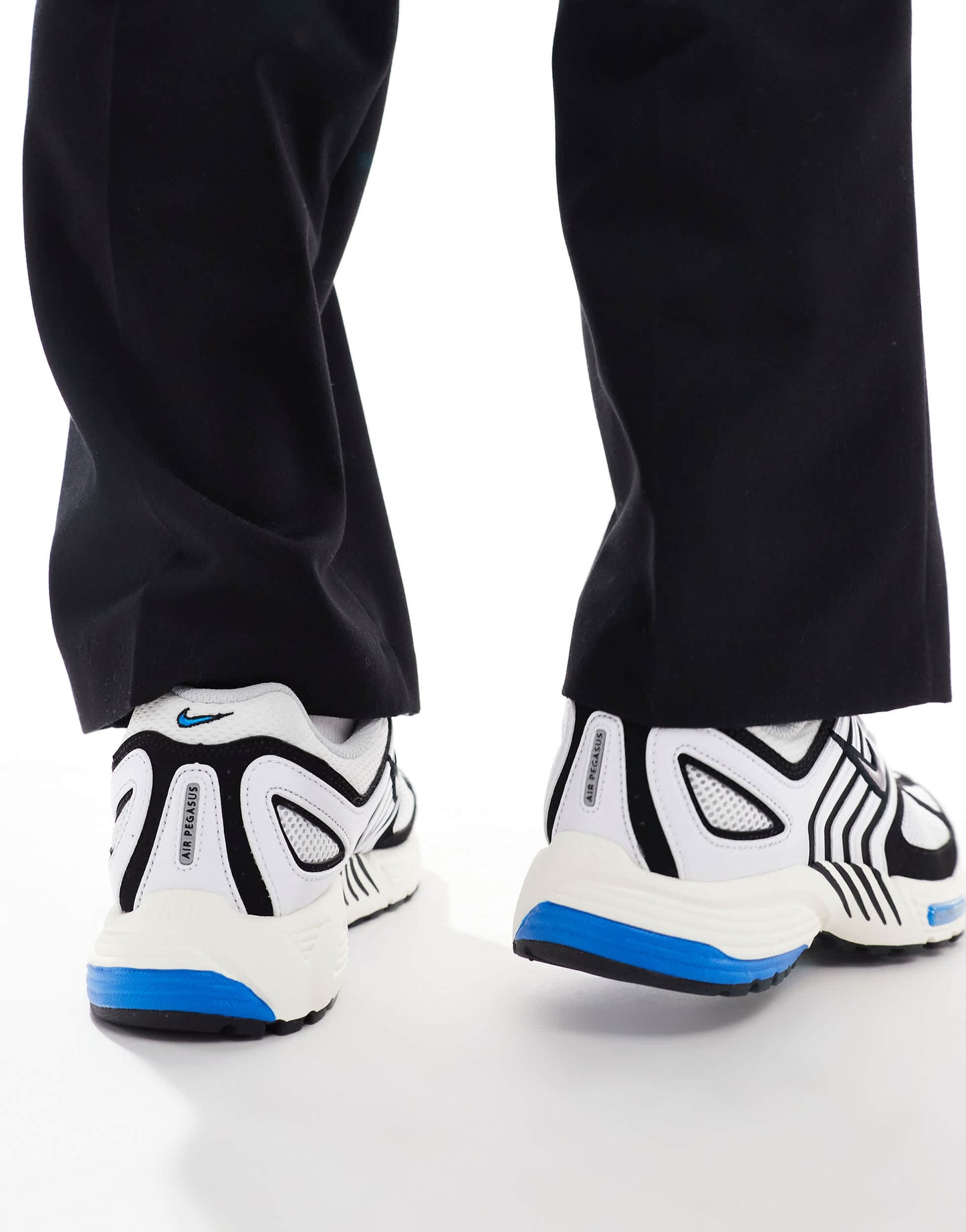 Nike Air Pegasus 2005 trainers in white, black and blue