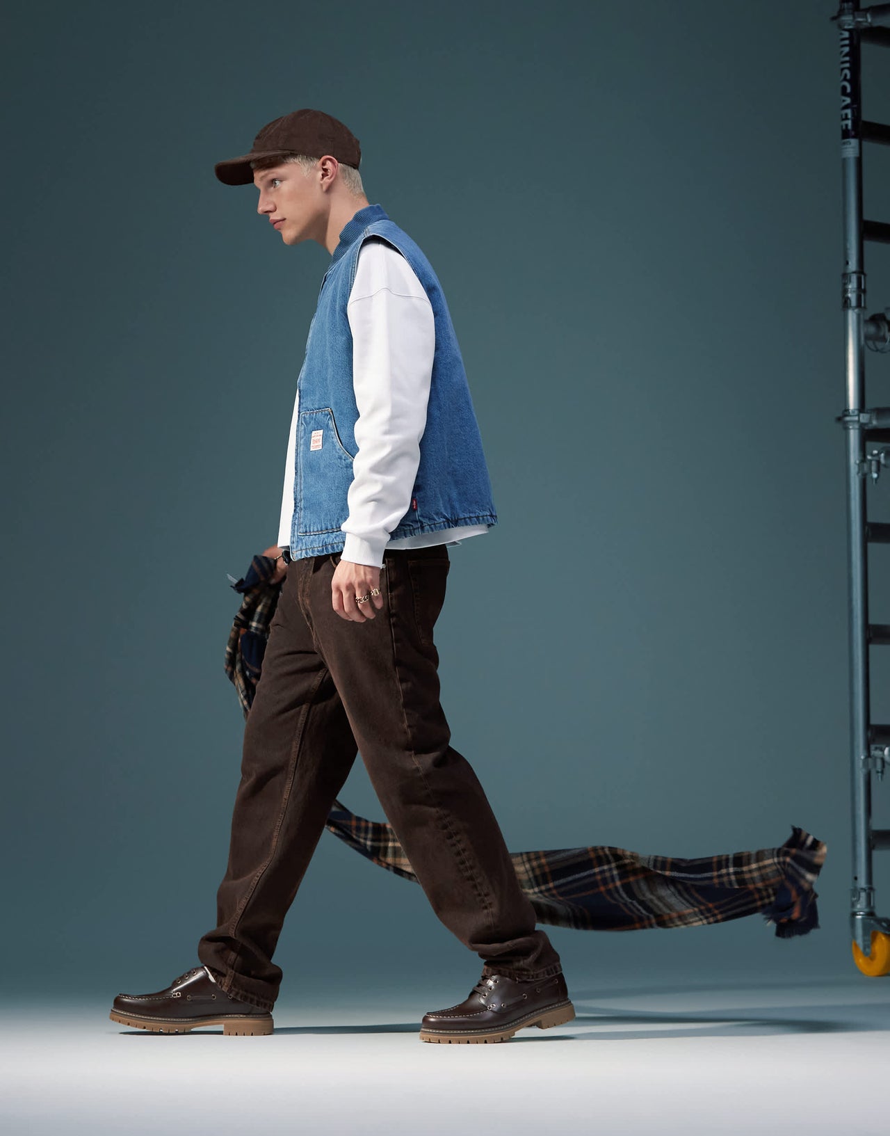 ASOS DESIGN straight leg jeans in brown wash