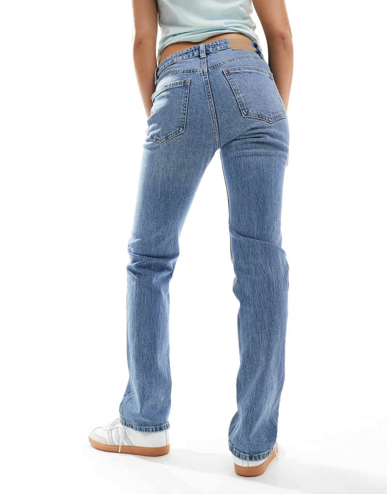 Pull&Bear mid rise straight comfort jean in medium blue