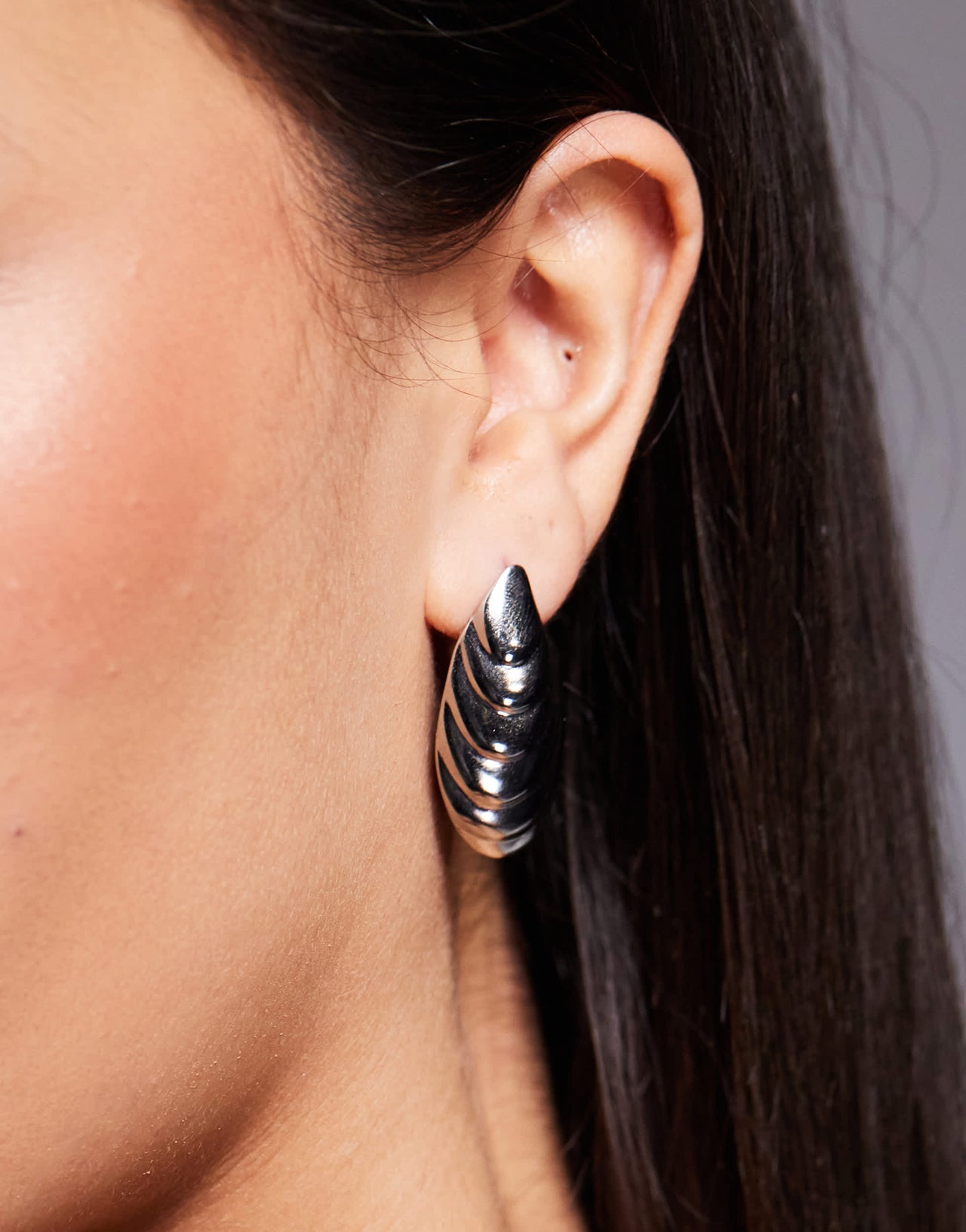 8 Other Reasons ridged large stud earrings in rhodium plated