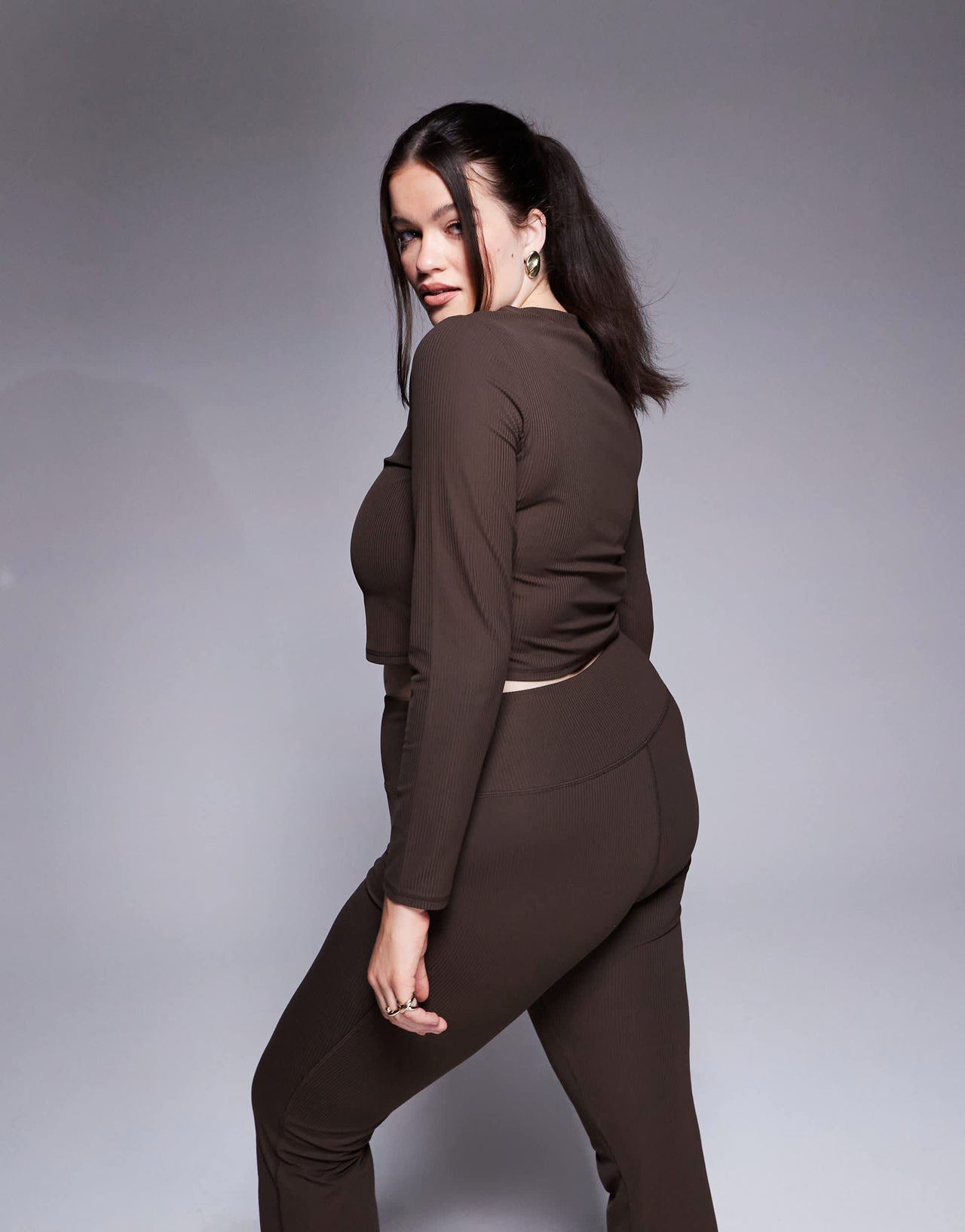 4505 Curve soft touch rib cropped long sleeve in truffle