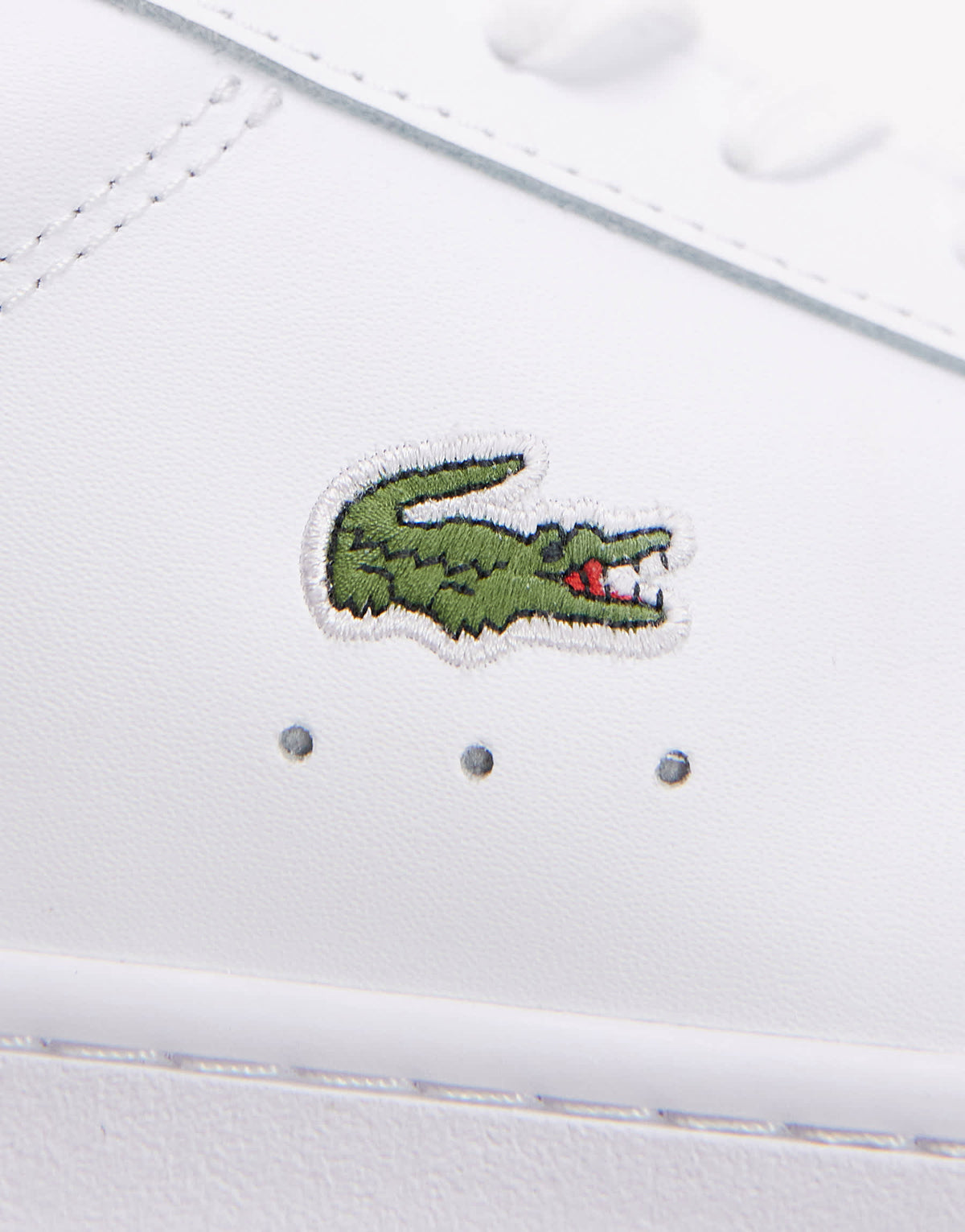 Lacoste Carnaby trainer in white/green