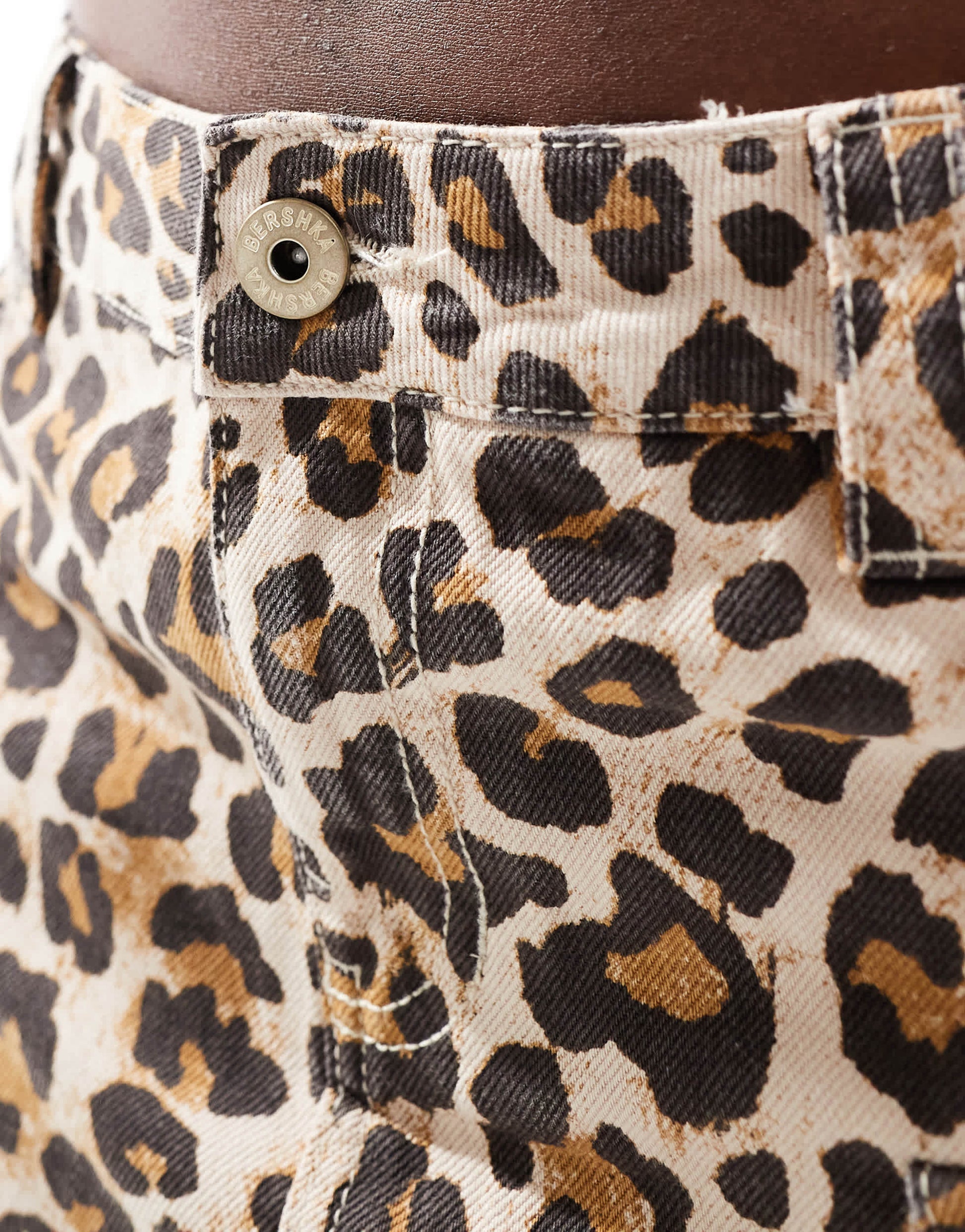 Bershka mini skirt in leopard print – ASOS Sample Sale