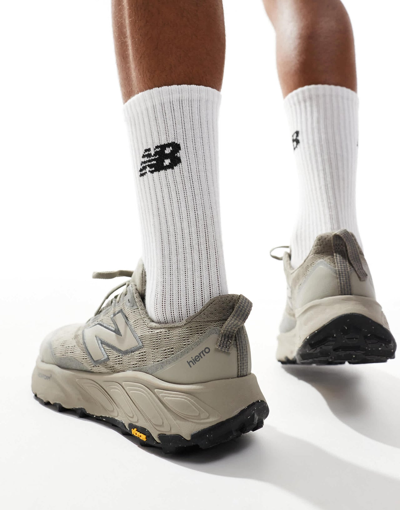 New Balance Hierro running trainers in brown