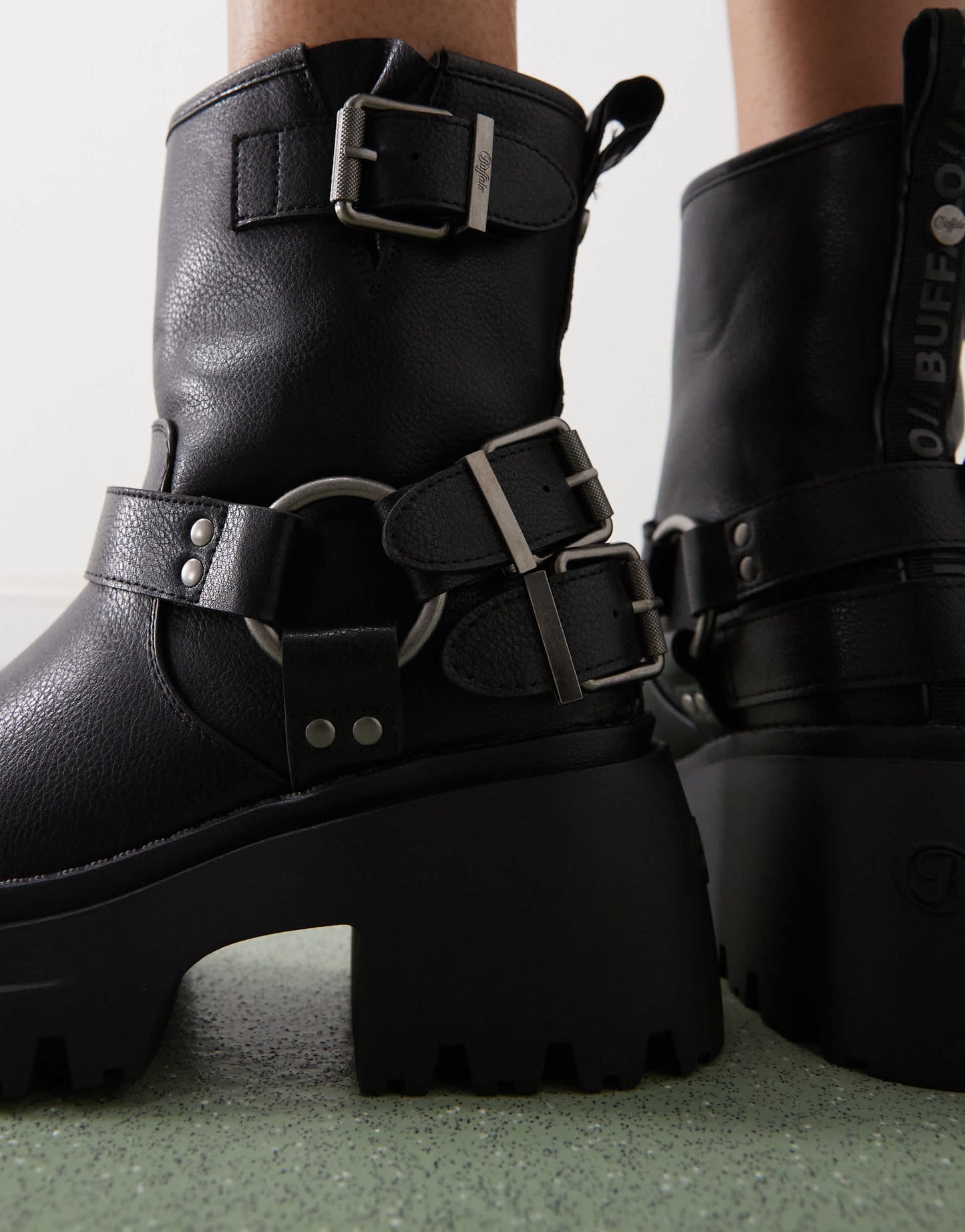 Buffalo biker boot in black