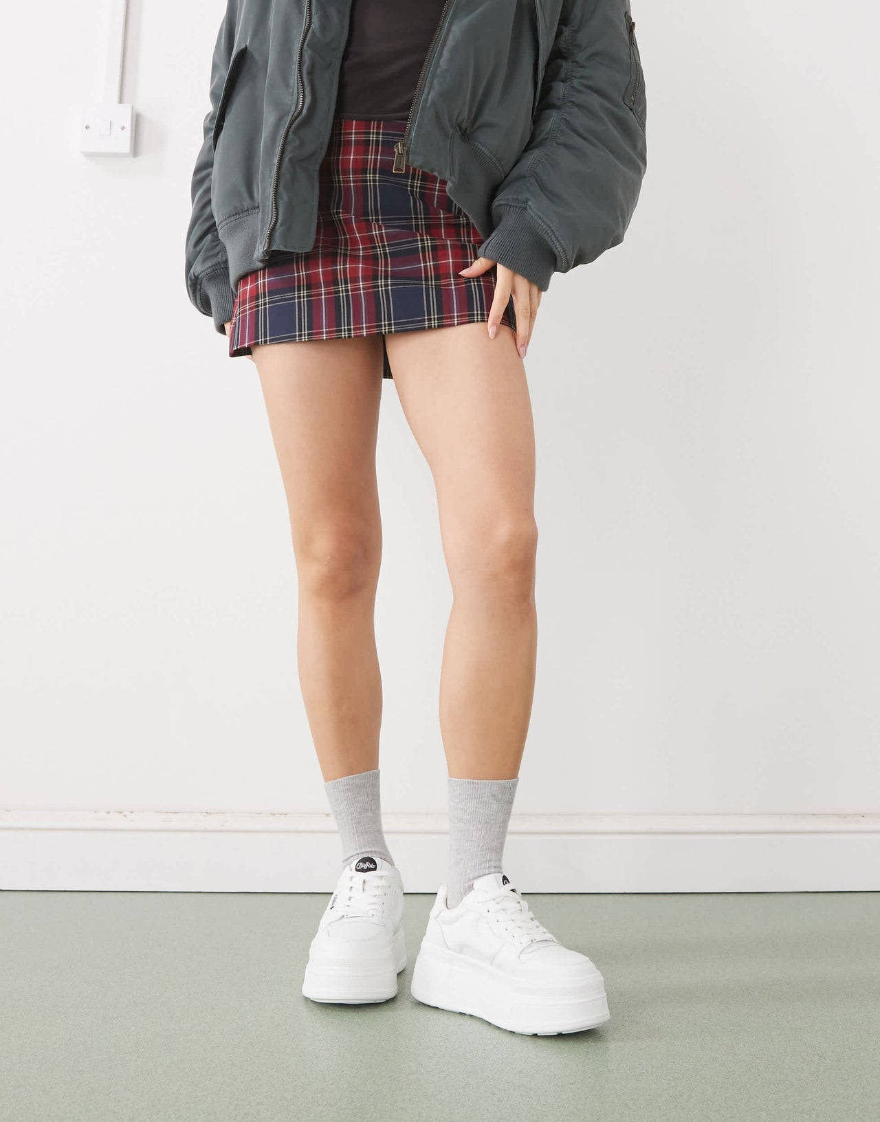 Buffalo Besu chunky trainer in white