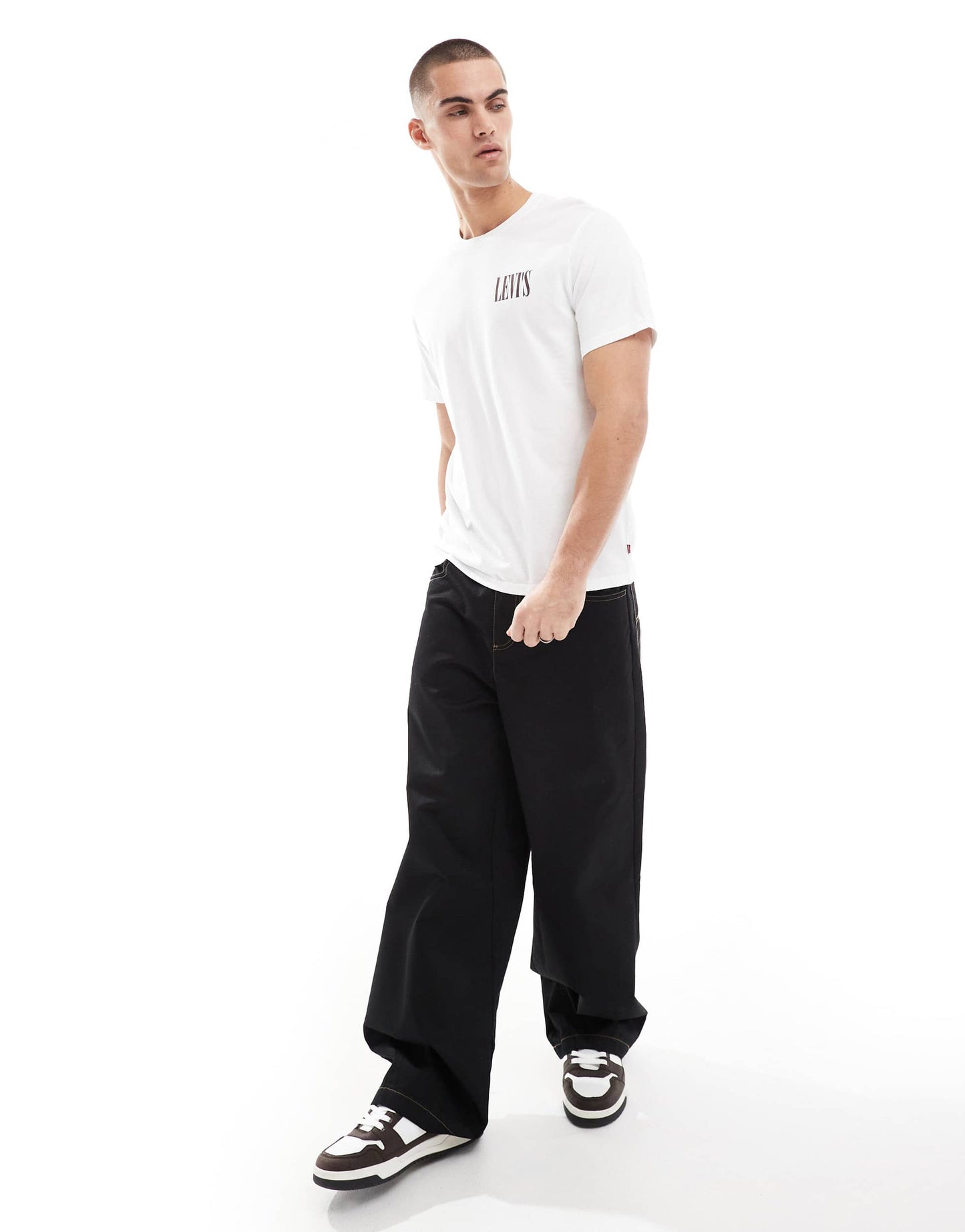 Levi's serif logo relaxed fit t-shirt in white
