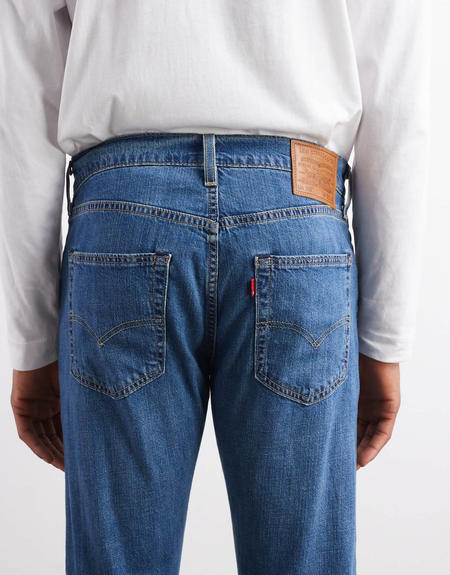 Levi's 512 slim tapered jeans in mid wash