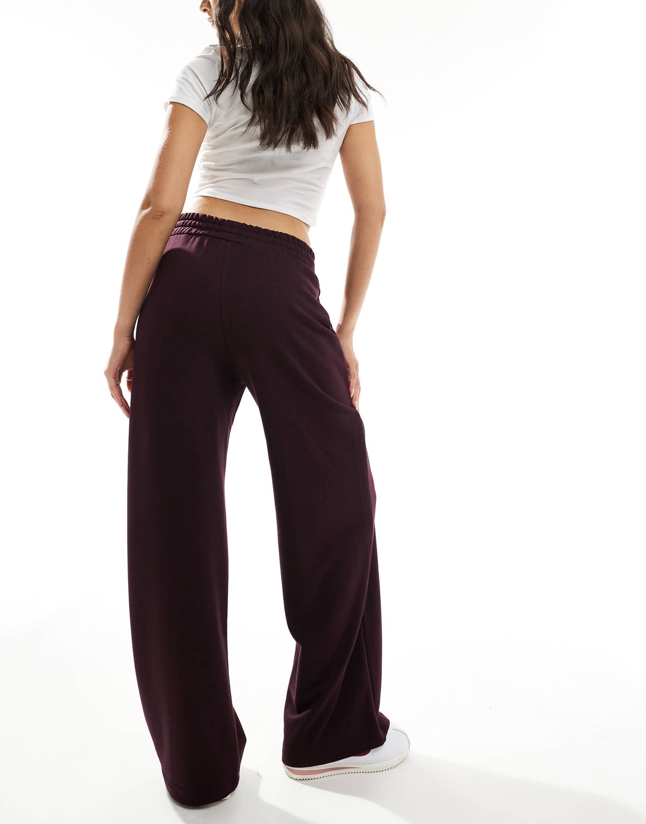 Bershka wide leg joggers in burgundy