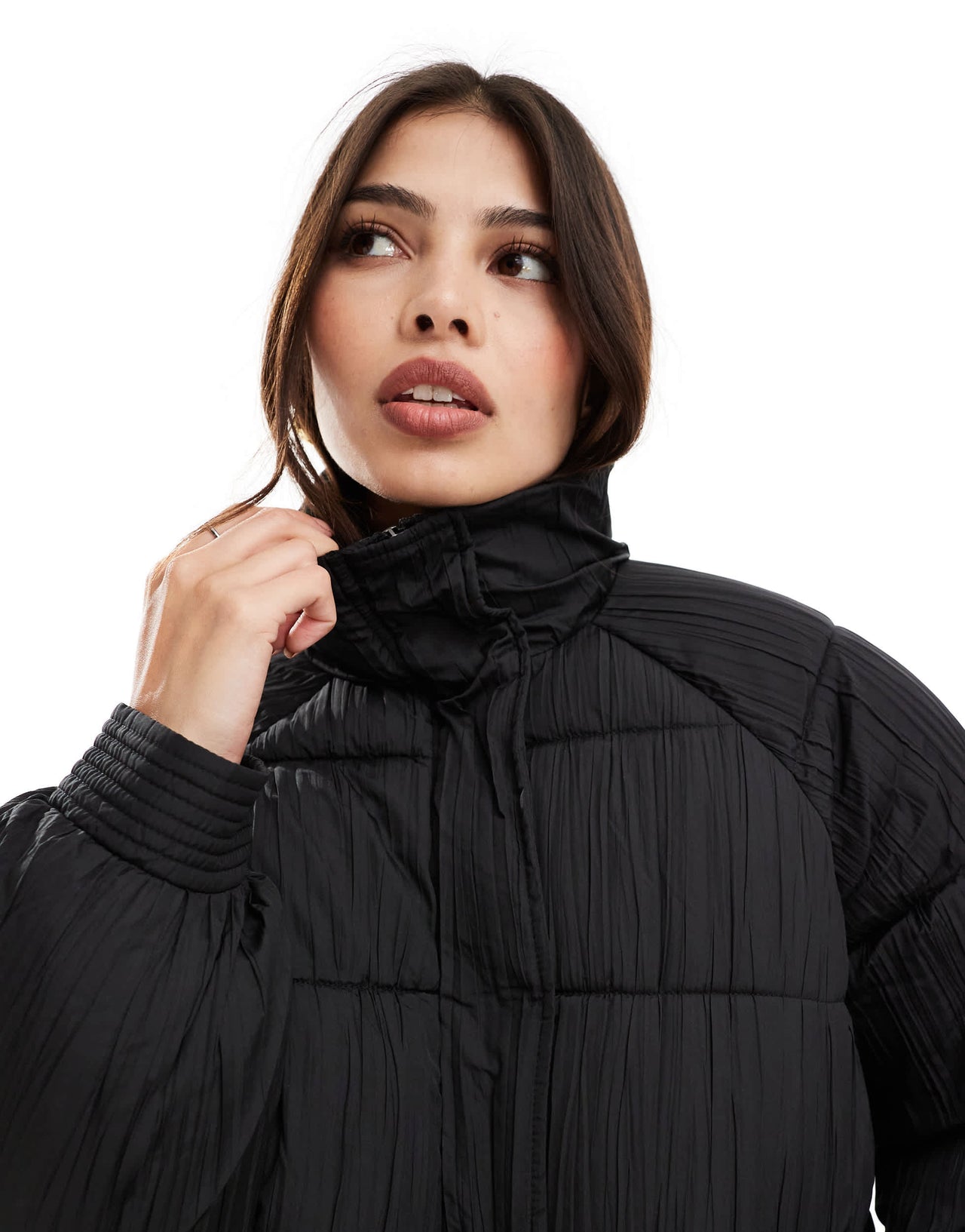 Vero Moda textured plisse short padded coat in black