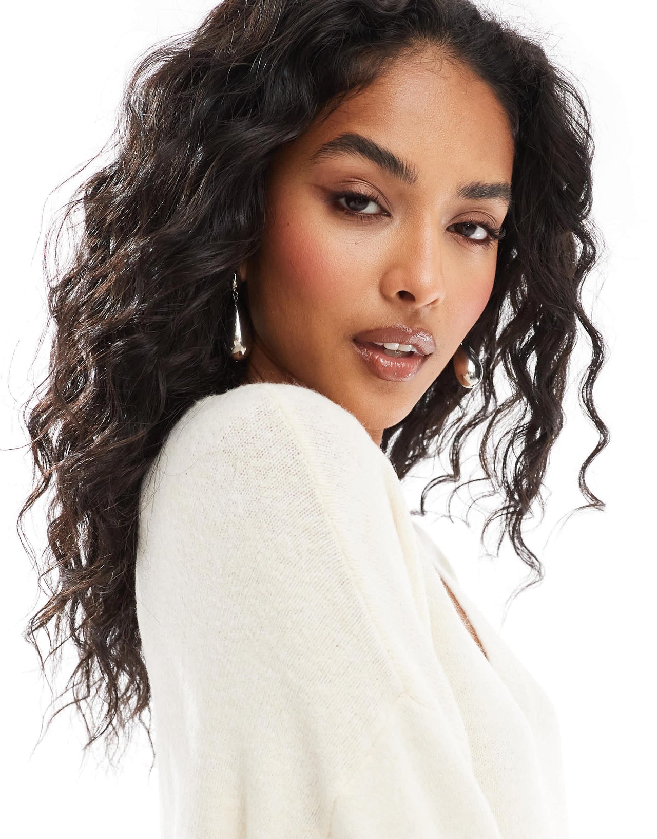 Vero Moda oversized knitted v neck midi dress in cream melange